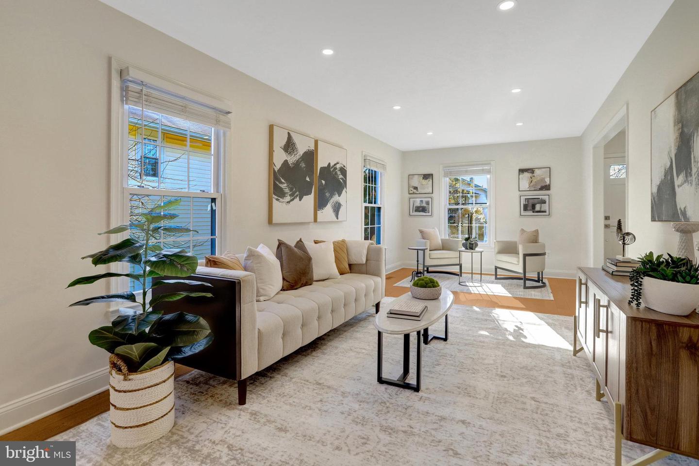 216 DUNCAN AVE, ALEXANDRIA, Virginia 22301, 3 Bedrooms Bedrooms, ,2 BathroomsBathrooms,Residential,For sale,216 DUNCAN AVE,VAAX2038774 MLS # VAAX2038774