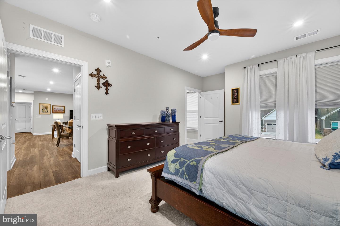 21630 HAWKSBILL HIGH CIR #204, STERLING, Virginia 20164, 2 Bedrooms Bedrooms, ,2 BathroomsBathrooms,Residential,For sale,21630 HAWKSBILL HIGH CIR #204,VALO2101016 MLS # VALO2101016