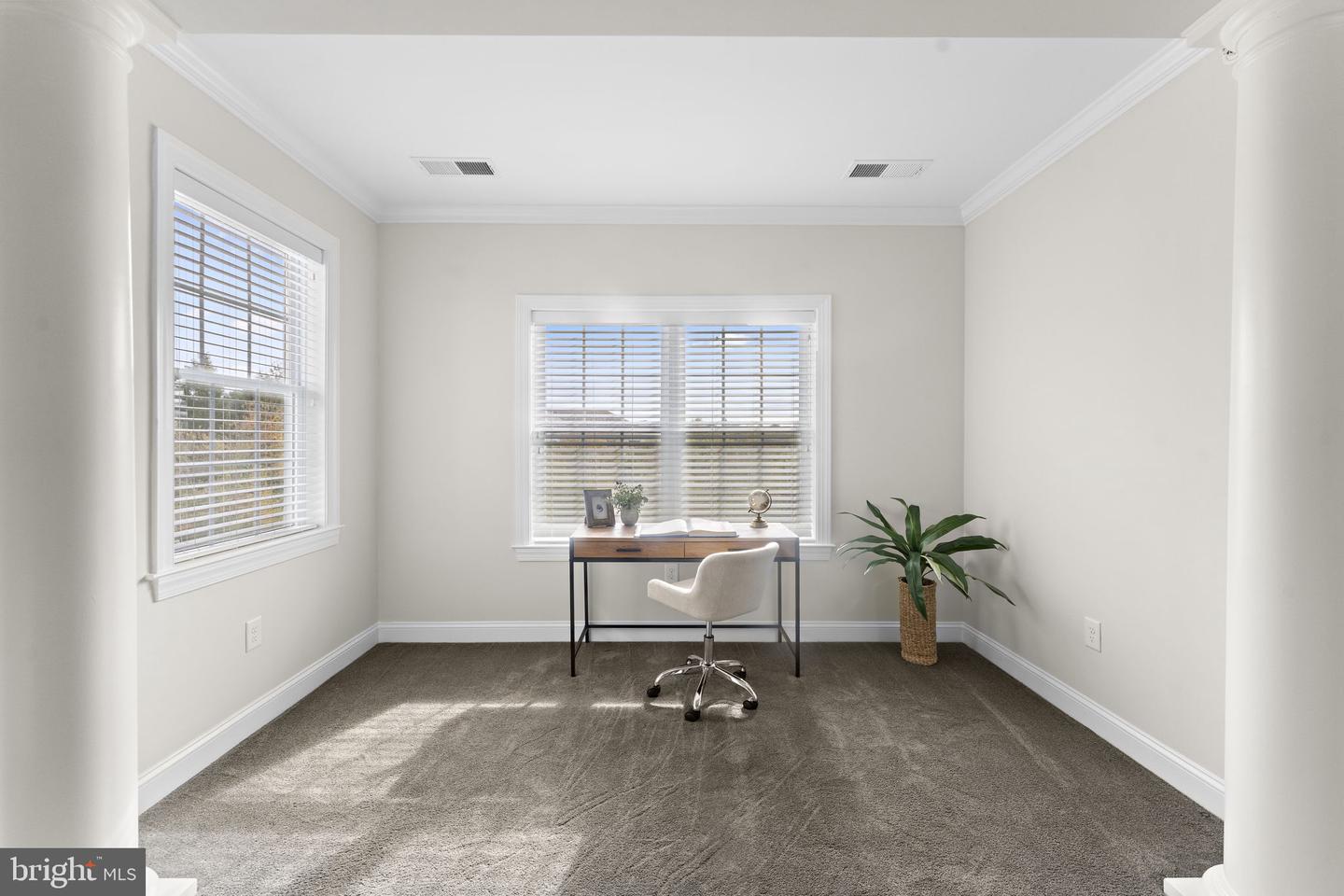 15201 ROYAL CREST DR #407, HAYMARKET, Virginia 20169, 2 Bedrooms Bedrooms, ,2 BathroomsBathrooms,Residential,For sale,15201 ROYAL CREST DR #407,VAPW2106110 MLS # VAPW2106110