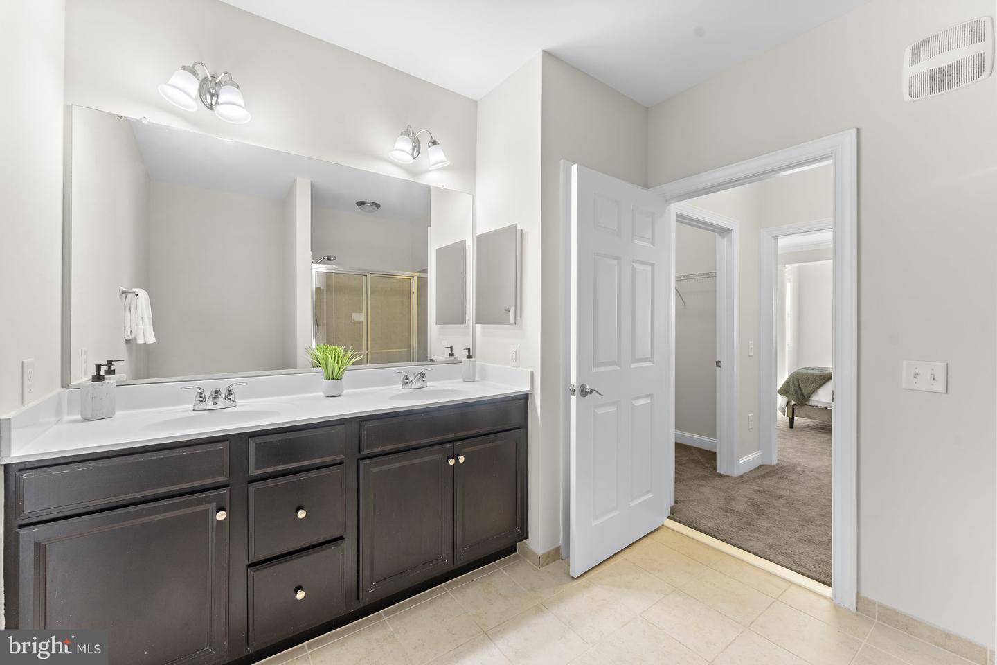 15201 ROYAL CREST DR #407, HAYMARKET, Virginia 20169, 2 Bedrooms Bedrooms, ,2 BathroomsBathrooms,Residential,For sale,15201 ROYAL CREST DR #407,VAPW2106110 MLS # VAPW2106110