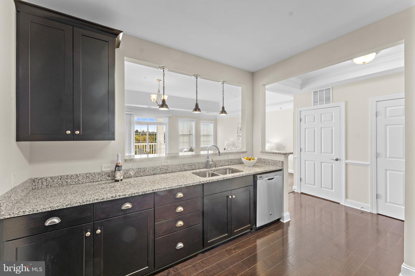 15201 ROYAL CREST DR #407, HAYMARKET, Virginia 20169, 2 Bedrooms Bedrooms, ,2 BathroomsBathrooms,Residential,For sale,15201 ROYAL CREST DR #407,VAPW2106110 MLS # VAPW2106110