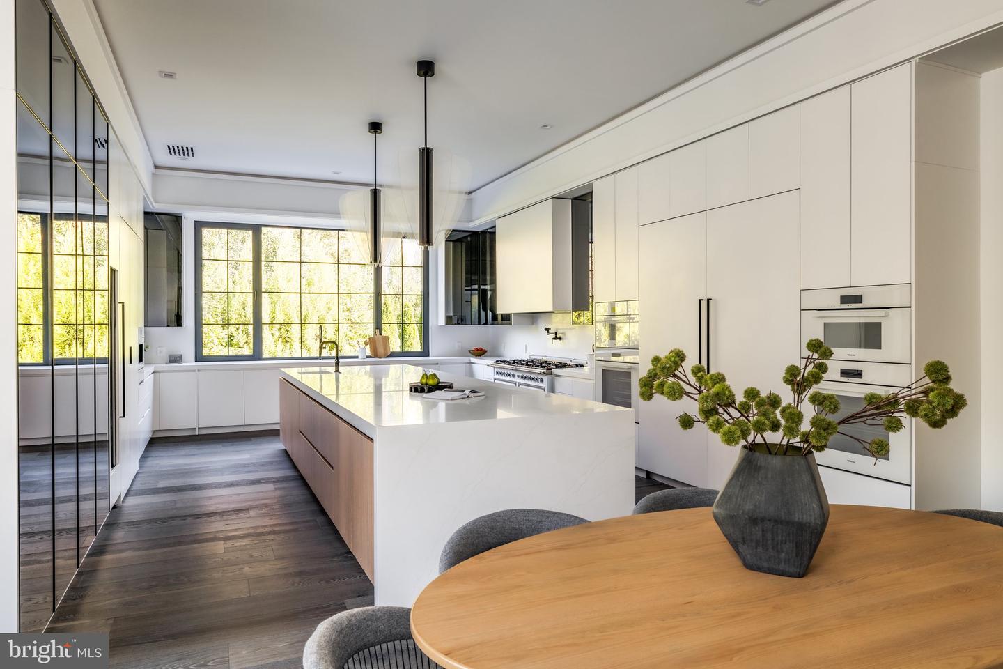 1102 CHAIN BRIDGE RD, MCLEAN, Virginia 22101, 6 Bedrooms Bedrooms, ,6 BathroomsBathrooms,Residential,For sale,1102 CHAIN BRIDGE RD,VAFX2245042 MLS # VAFX2245042