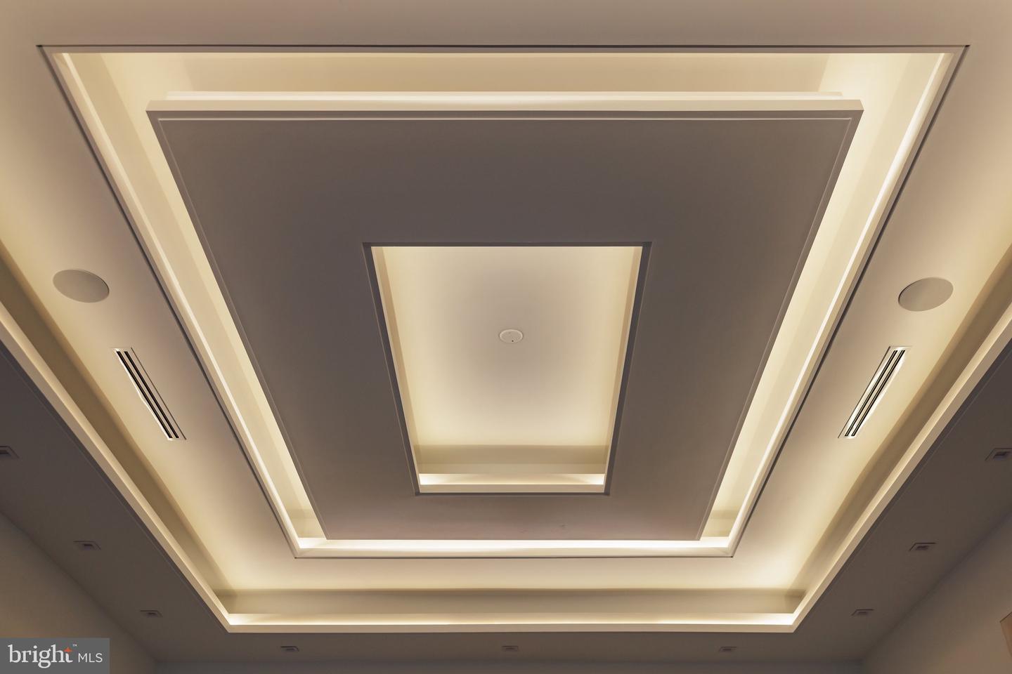 1102 CHAIN BRIDGE RD, MCLEAN, Virginia 22101, 6 Bedrooms Bedrooms, ,6 BathroomsBathrooms,Residential,For sale,1102 CHAIN BRIDGE RD,VAFX2245042 MLS # VAFX2245042