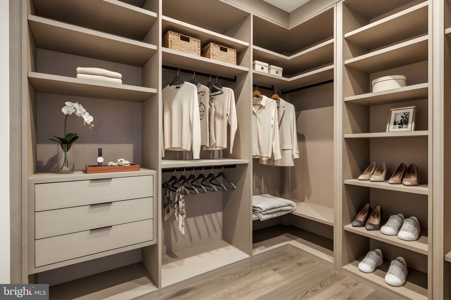 1102 CHAIN BRIDGE RD, MCLEAN, Virginia 22101, 6 Bedrooms Bedrooms, ,6 BathroomsBathrooms,Residential,For sale,1102 CHAIN BRIDGE RD,VAFX2245042 MLS # VAFX2245042