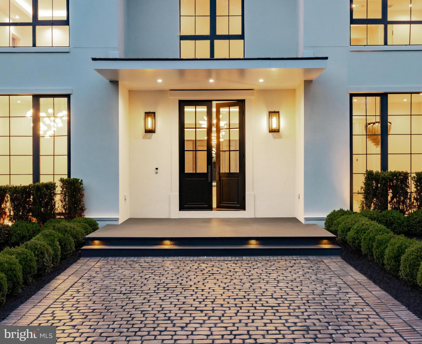 1102 CHAIN BRIDGE RD, MCLEAN, Virginia 22101, 6 Bedrooms Bedrooms, ,6 BathroomsBathrooms,Residential,For sale,1102 CHAIN BRIDGE RD,VAFX2245042 MLS # VAFX2245042