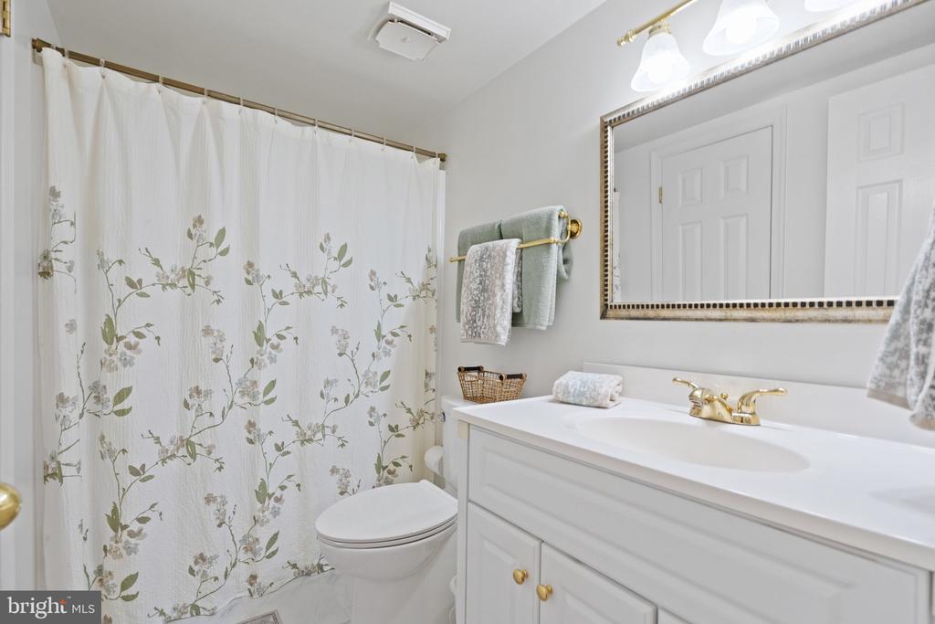 13013 ALUM SPRINGS RD, CULPEPER, Virginia 22701, 5 Bedrooms Bedrooms, ,3 BathroomsBathrooms,Residential,13013 ALUM SPRINGS RD,VACU2011168 MLS # VACU2011168