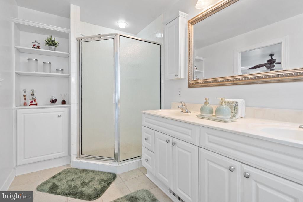 13013 ALUM SPRINGS RD, CULPEPER, Virginia 22701, 5 Bedrooms Bedrooms, ,3 BathroomsBathrooms,Residential,13013 ALUM SPRINGS RD,VACU2011168 MLS # VACU2011168