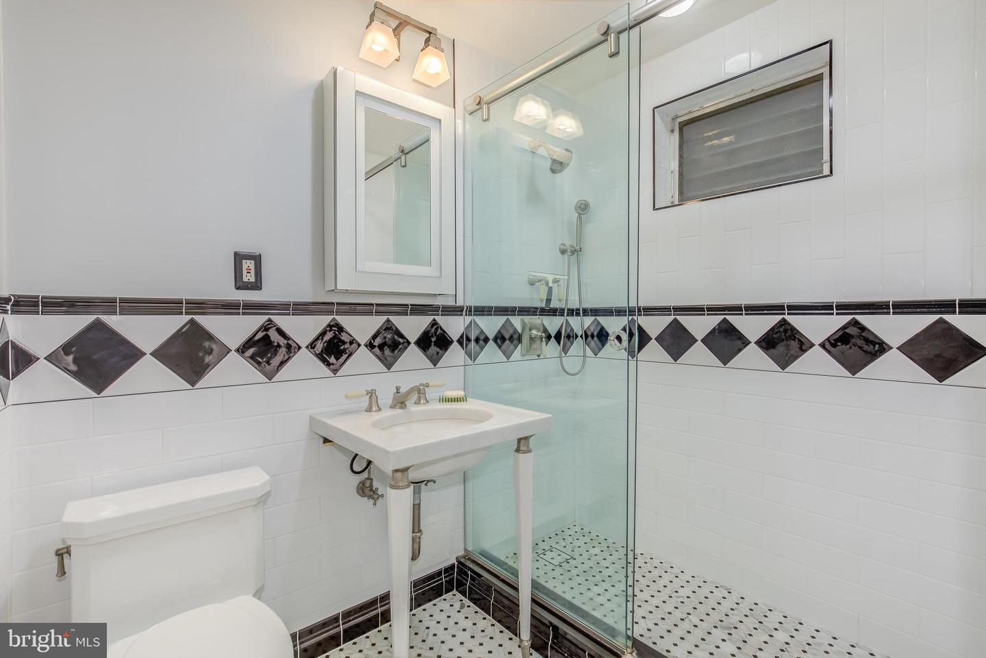 4000 CATHEDRAL AVE NW #736B, WASHINGTON, District Of Columbia 20016, 3 Bedrooms Bedrooms, ,3 BathroomsBathrooms,Residential,For sale,4000 CATHEDRAL AVE NW #736B,DCDC2233810 MLS # DCDC2233810