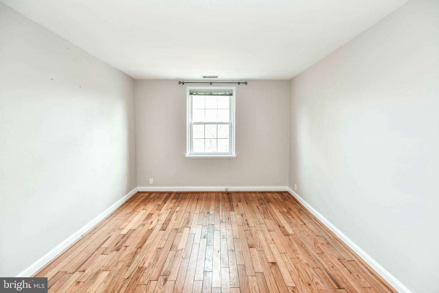 3279 S STAFFORD ST #B2, ARLINGTON, Virginia 22206, 3 Bedrooms Bedrooms, ,2 BathroomsBathrooms,Residential,For sale,3279 S STAFFORD ST #B2,VAAR2067022 MLS # VAAR2067022