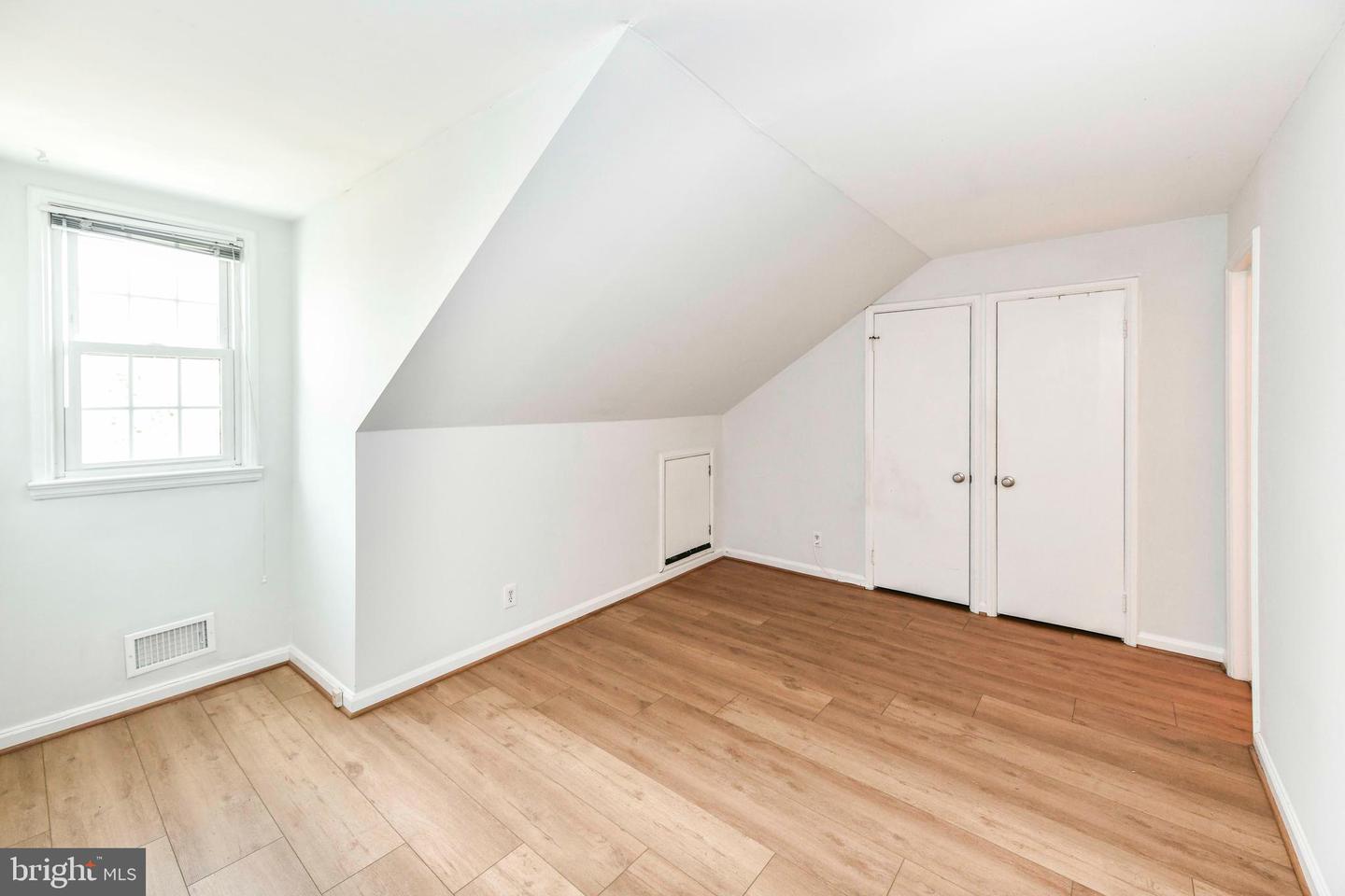 3279 S STAFFORD ST #B2, ARLINGTON, Virginia 22206, 3 Bedrooms Bedrooms, ,2 BathroomsBathrooms,Residential,For sale,3279 S STAFFORD ST #B2,VAAR2067022 MLS # VAAR2067022