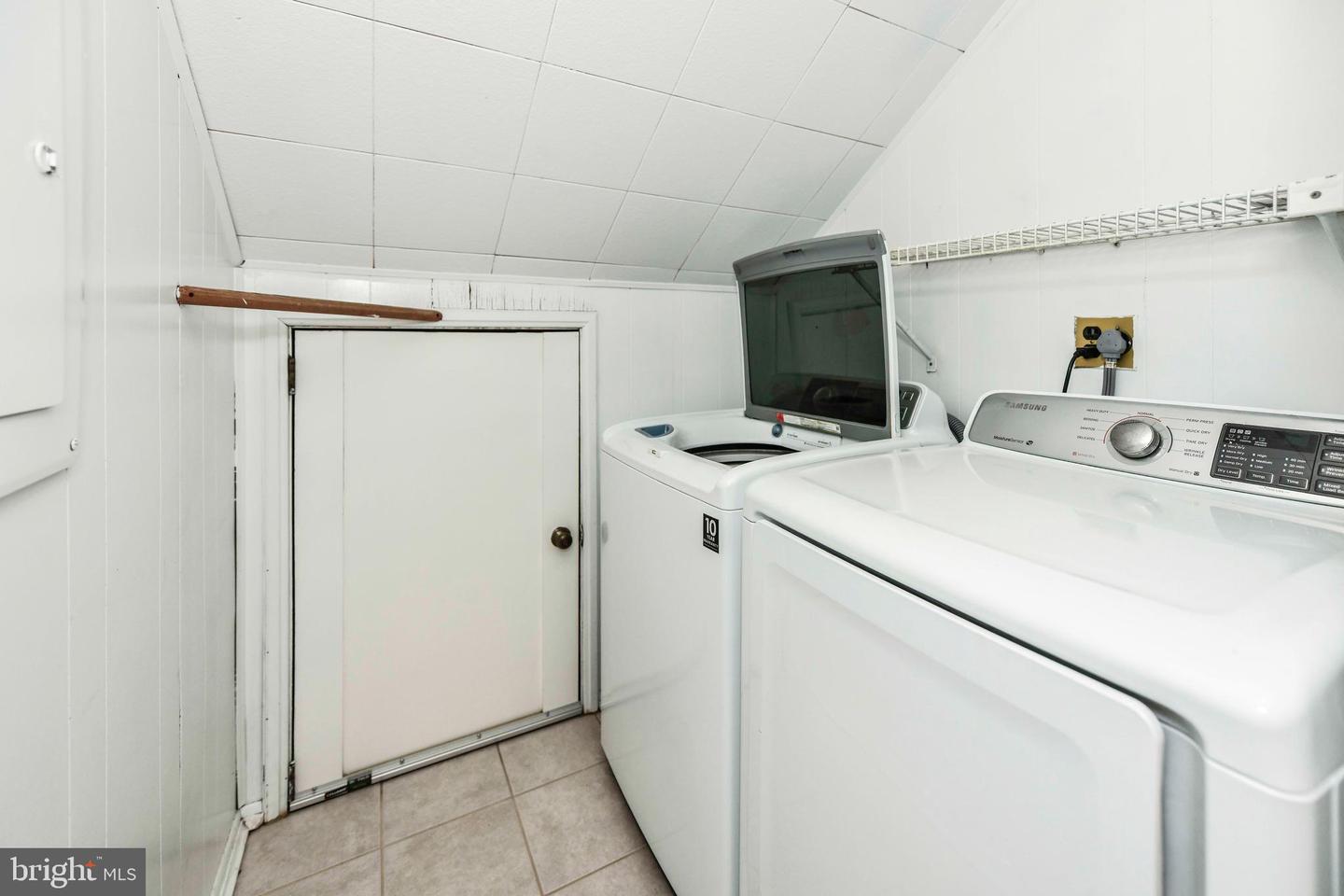 3279 S STAFFORD ST #B2, ARLINGTON, Virginia 22206, 3 Bedrooms Bedrooms, ,2 BathroomsBathrooms,Residential,For sale,3279 S STAFFORD ST #B2,VAAR2067022 MLS # VAAR2067022