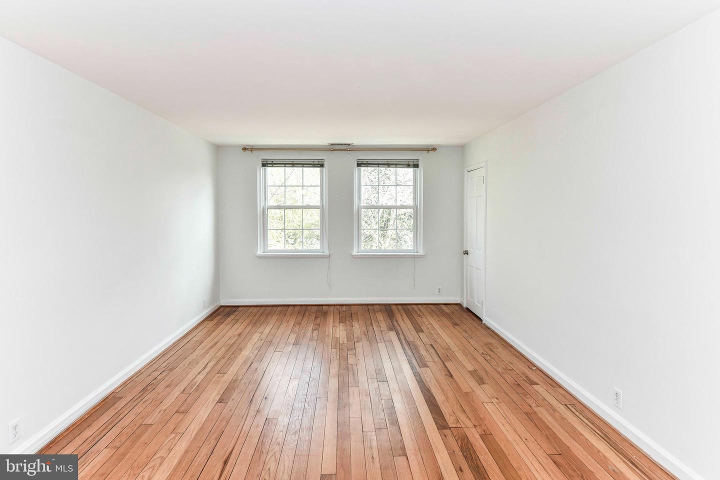 3279 S STAFFORD ST #B2, ARLINGTON, Virginia 22206, 3 Bedrooms Bedrooms, ,2 BathroomsBathrooms,Residential,For sale,3279 S STAFFORD ST #B2,VAAR2067022 MLS # VAAR2067022