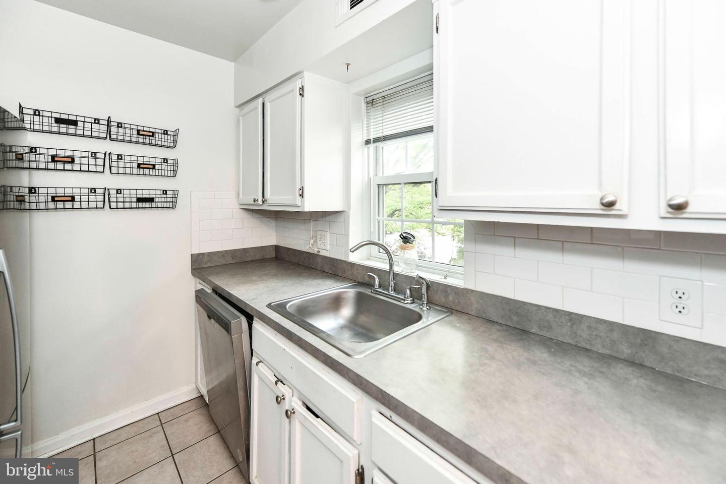 3279 S STAFFORD ST #B2, ARLINGTON, Virginia 22206, 3 Bedrooms Bedrooms, ,2 BathroomsBathrooms,Residential,For sale,3279 S STAFFORD ST #B2,VAAR2067022 MLS # VAAR2067022