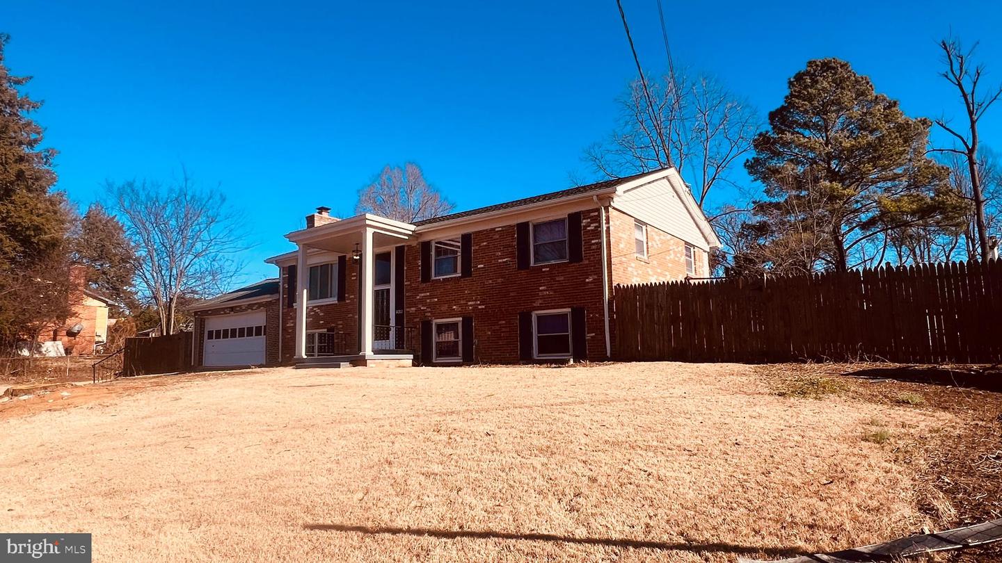 14303 CHESTERFIELD DR, WOODBRIDGE, Virginia 22191, 5 Bedrooms Bedrooms, ,3 BathroomsBathrooms,Residential,For sale,14303 CHESTERFIELD DR,VAPW2109888 MLS # VAPW2109888 14303 CHESTERFIELD DR, WOODBRIDGE, Virginia 22191, 5 Bedrooms Bedrooms, ,3 BathroomsBathrooms,Residential,For sale,14303 CHESTERFIELD DR,VAPW2109888 MLS # VAPW2109888