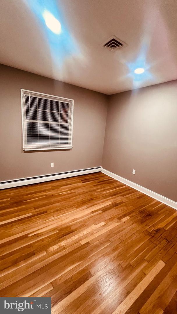 14303 CHESTERFIELD DR, WOODBRIDGE, Virginia 22191, 5 Bedrooms Bedrooms, ,3 BathroomsBathrooms,Residential,For sale,14303 CHESTERFIELD DR,VAPW2109888 MLS # VAPW2109888 14303 CHESTERFIELD DR, WOODBRIDGE, Virginia 22191, 5 Bedrooms Bedrooms, ,3 BathroomsBathrooms,Residential,For sale,14303 CHESTERFIELD DR,VAPW2109888 MLS # VAPW2109888