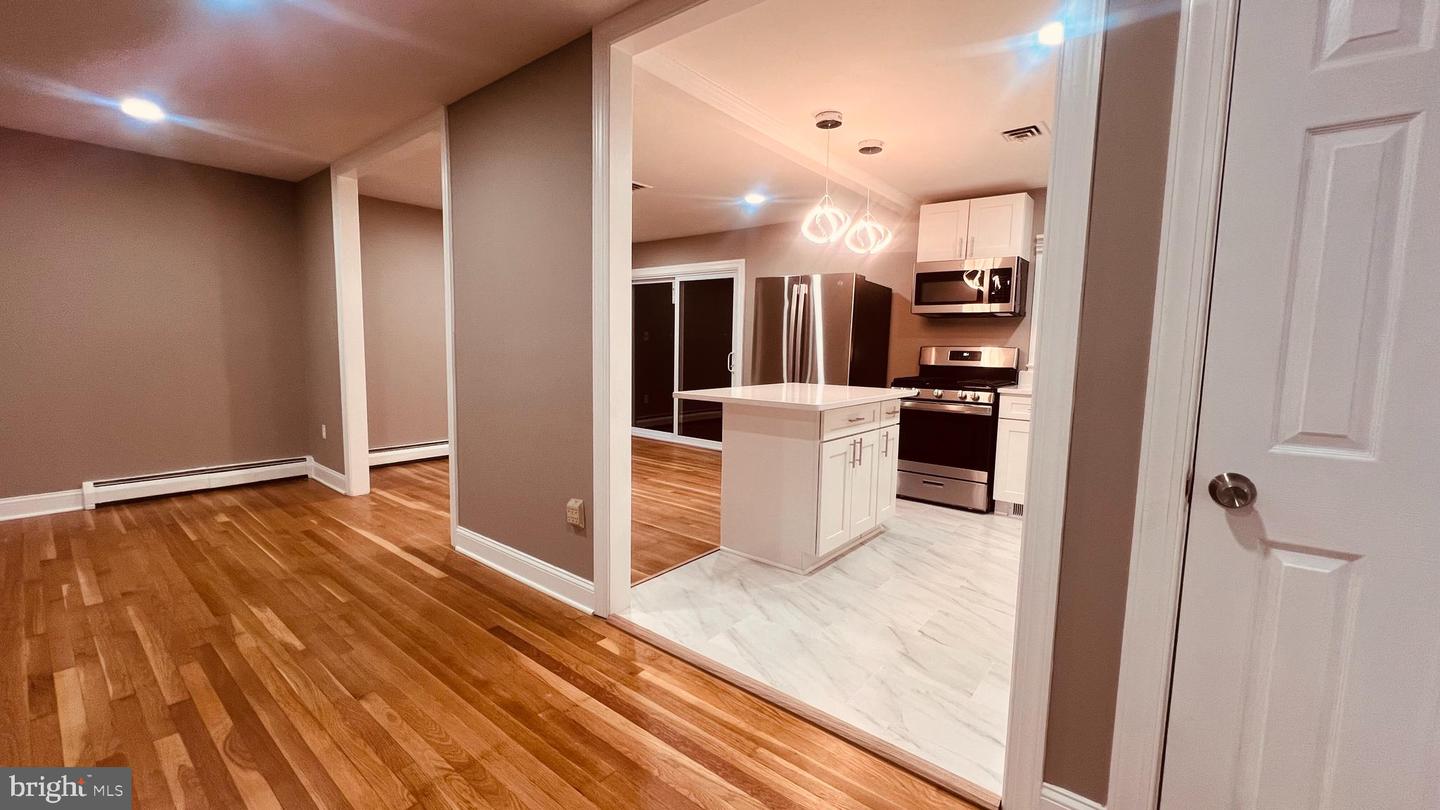 14303 CHESTERFIELD DR, WOODBRIDGE, Virginia 22191, 5 Bedrooms Bedrooms, ,3 BathroomsBathrooms,Residential,For sale,14303 CHESTERFIELD DR,VAPW2109888 MLS # VAPW2109888 14303 CHESTERFIELD DR, WOODBRIDGE, Virginia 22191, 5 Bedrooms Bedrooms, ,3 BathroomsBathrooms,Residential,For sale,14303 CHESTERFIELD DR,VAPW2109888 MLS # VAPW2109888