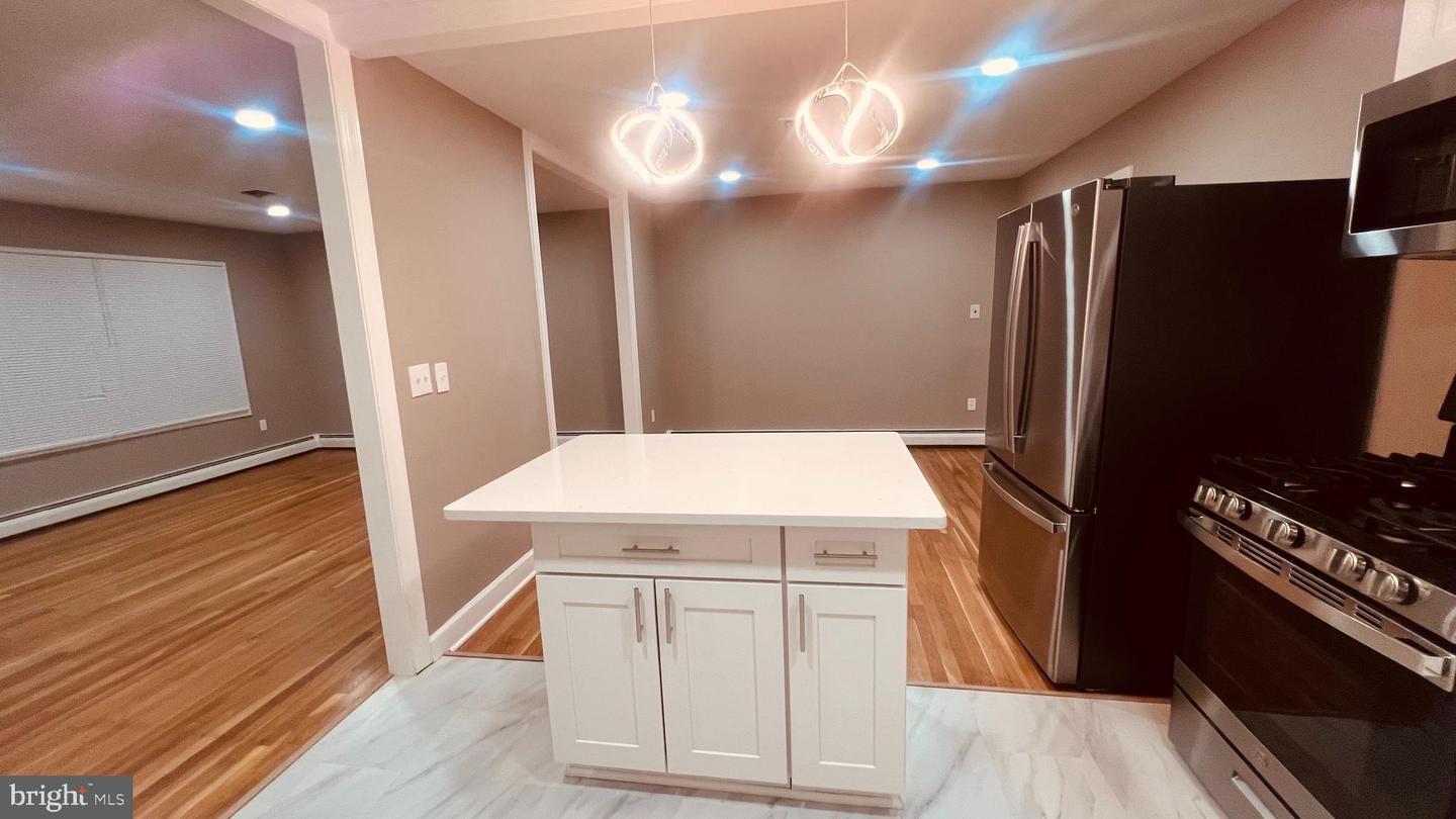 14303 CHESTERFIELD DR, WOODBRIDGE, Virginia 22191, 5 Bedrooms Bedrooms, ,3 BathroomsBathrooms,Residential,For sale,14303 CHESTERFIELD DR,VAPW2109888 MLS # VAPW2109888 14303 CHESTERFIELD DR, WOODBRIDGE, Virginia 22191, 5 Bedrooms Bedrooms, ,3 BathroomsBathrooms,Residential,For sale,14303 CHESTERFIELD DR,VAPW2109888 MLS # VAPW2109888