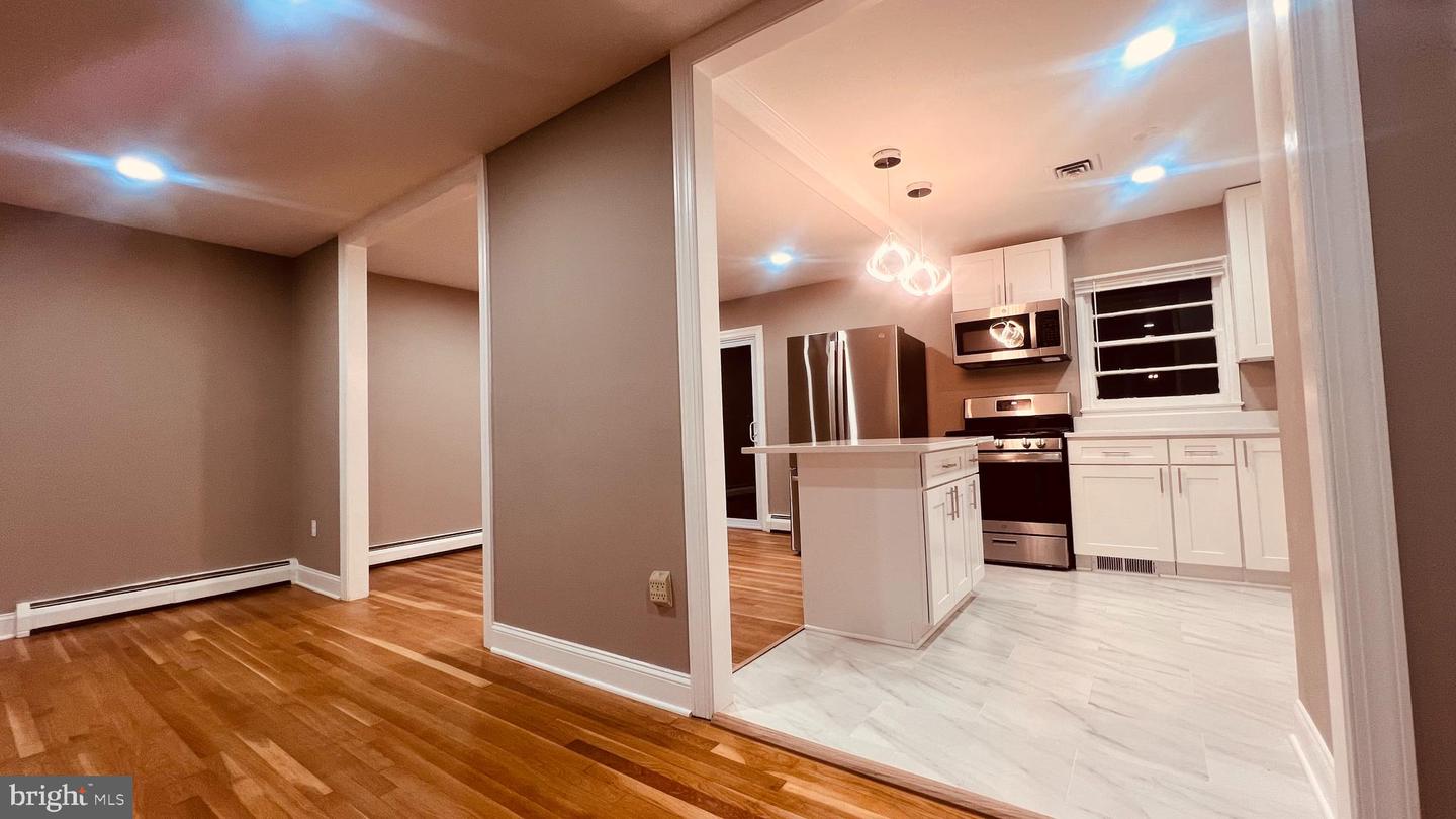 14303 CHESTERFIELD DR, WOODBRIDGE, Virginia 22191, 5 Bedrooms Bedrooms, ,3 BathroomsBathrooms,Residential,For sale,14303 CHESTERFIELD DR,VAPW2109888 MLS # VAPW2109888 14303 CHESTERFIELD DR, WOODBRIDGE, Virginia 22191, 5 Bedrooms Bedrooms, ,3 BathroomsBathrooms,Residential,For sale,14303 CHESTERFIELD DR,VAPW2109888 MLS # VAPW2109888