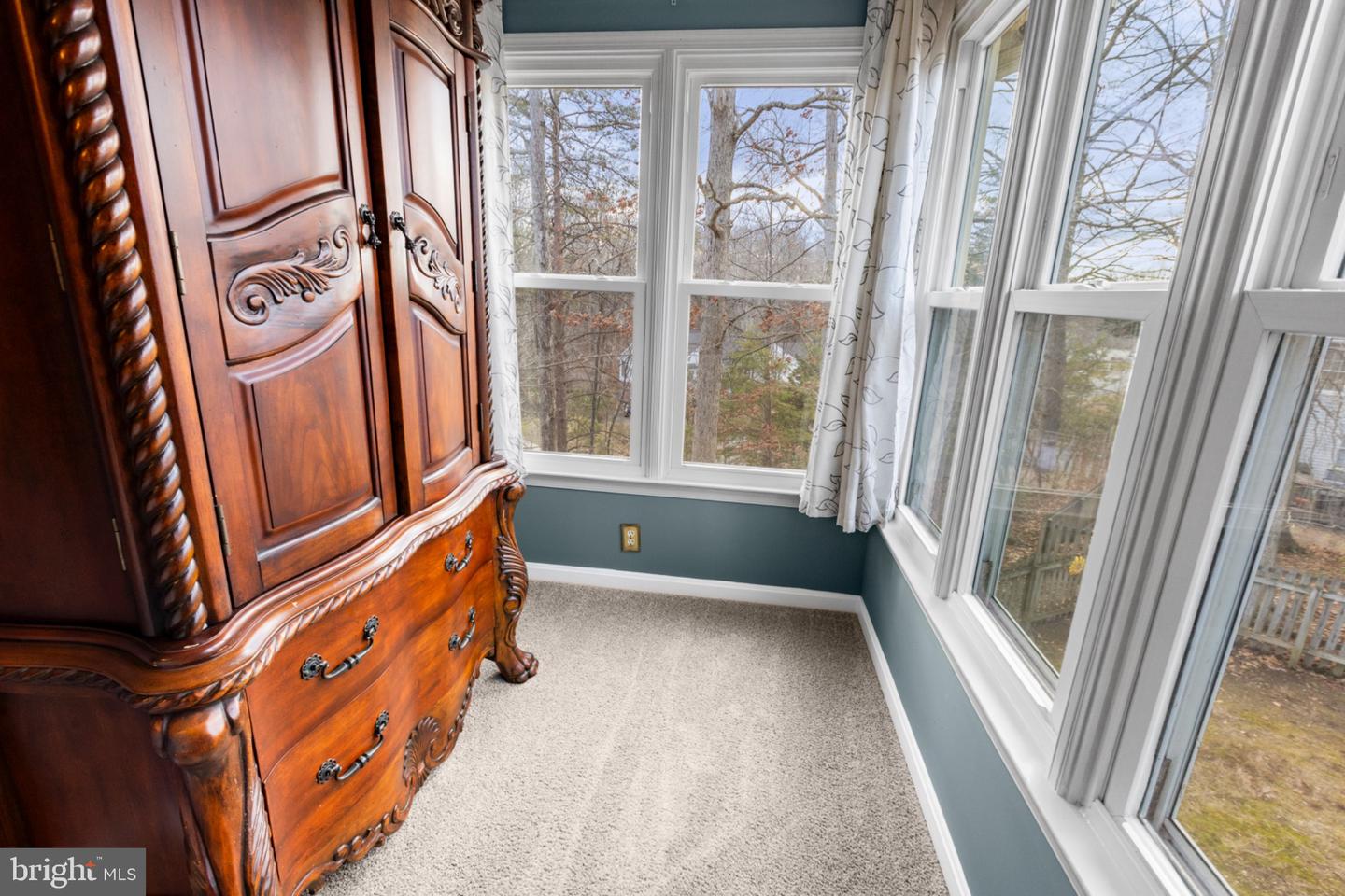 1 CREEKWAY LN, FREDERICKSBURG, Virginia 22405, 3 Bedrooms Bedrooms, 10 Rooms Rooms,2 BathroomsBathrooms,Residential,For sale,1 CREEKWAY LN,VAST2045056 MLS # VAST2045056