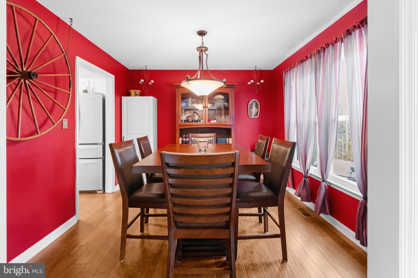 1 CREEKWAY LN, FREDERICKSBURG, Virginia 22405, 3 Bedrooms Bedrooms, 10 Rooms Rooms,2 BathroomsBathrooms,Residential,For sale,1 CREEKWAY LN,VAST2045056 MLS # VAST2045056