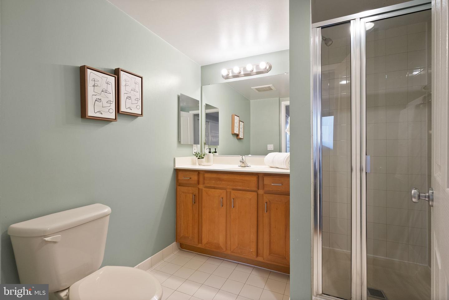 1220 N FILLMORE ST #602, ARLINGTON, Virginia 22201, 2 Bedrooms Bedrooms, ,2 BathroomsBathrooms,Residential,For sale,1220 N FILLMORE ST #602,VAAR2067626 MLS # VAAR2067626