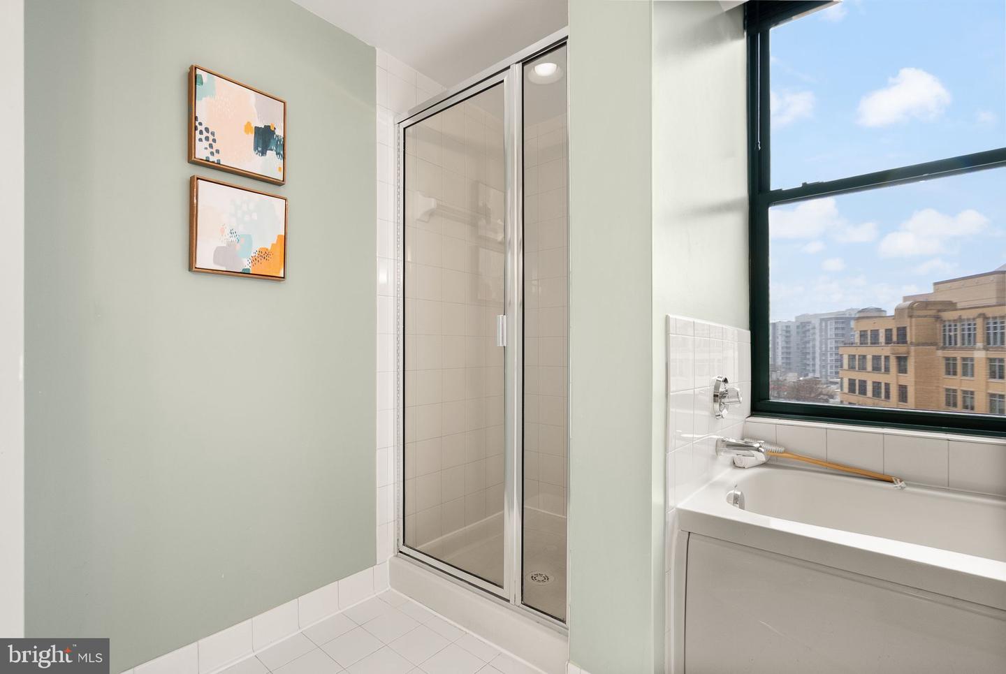 1220 N FILLMORE ST #602, ARLINGTON, Virginia 22201, 2 Bedrooms Bedrooms, ,2 BathroomsBathrooms,Residential,For sale,1220 N FILLMORE ST #602,VAAR2067626 MLS # VAAR2067626