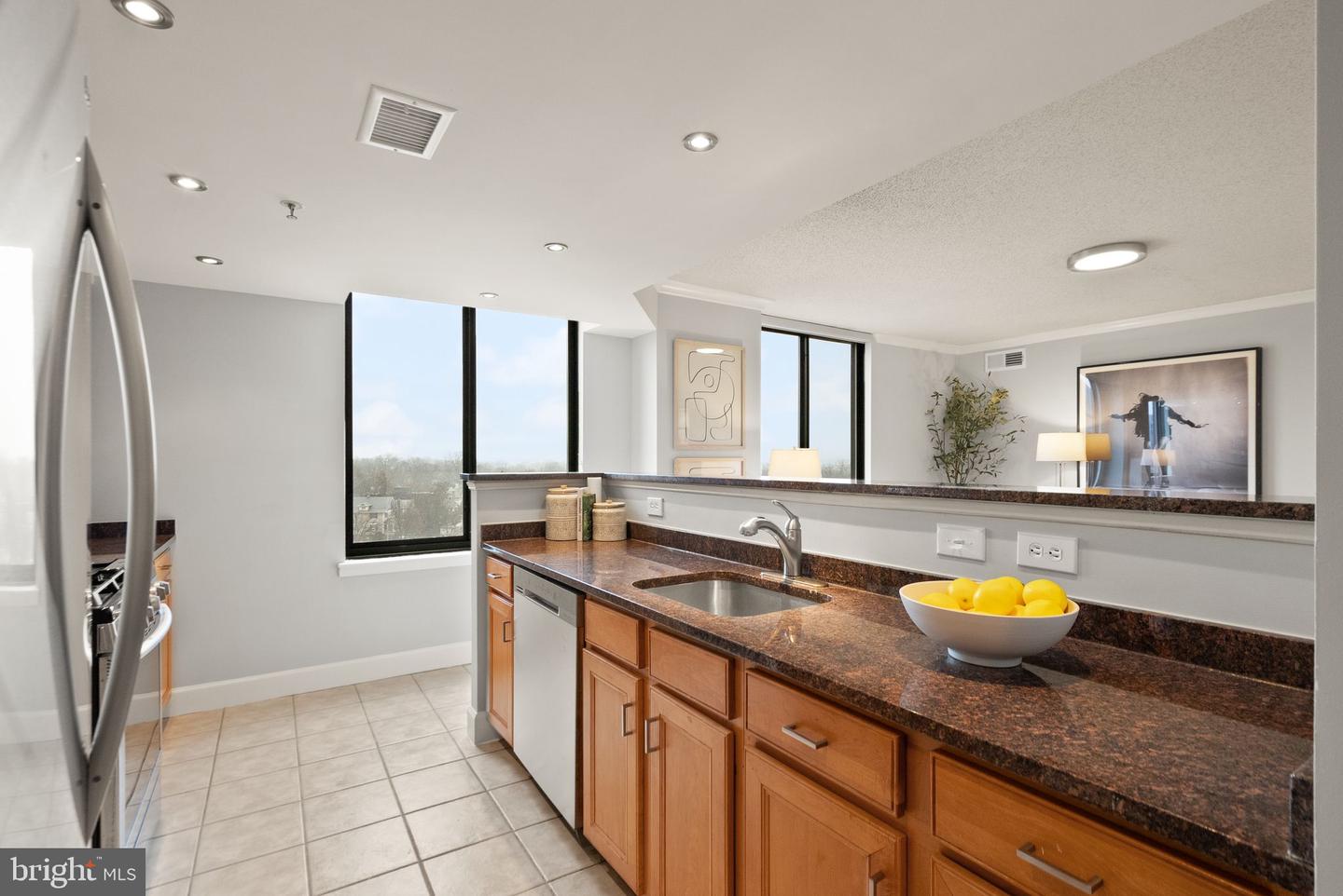 1220 N FILLMORE ST #602, ARLINGTON, Virginia 22201, 2 Bedrooms Bedrooms, ,2 BathroomsBathrooms,Residential,For sale,1220 N FILLMORE ST #602,VAAR2067626 MLS # VAAR2067626