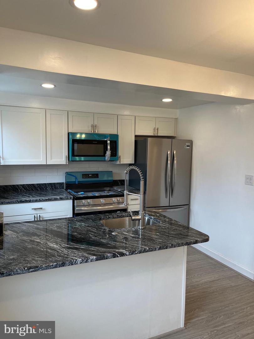 79 ELMIRA ST SW, WASHINGTON, District Of Columbia 20032, 3 Bedrooms Bedrooms, 5 Rooms Rooms,2 BathroomsBathrooms,Residential,For sale,79 ELMIRA ST SW,DCDC2240938 MLS # DCDC2240938