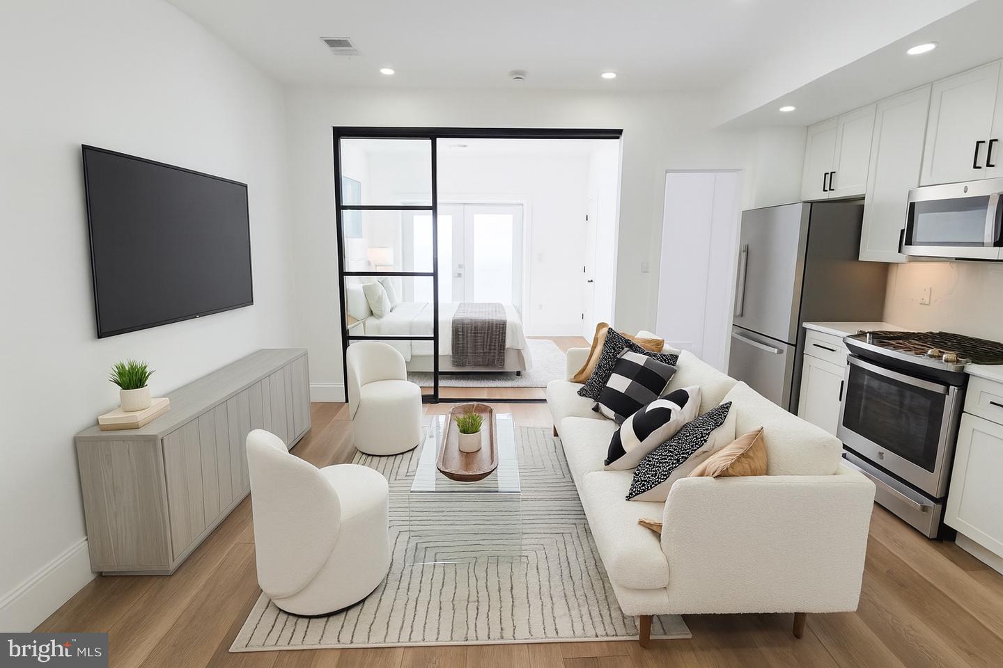 2517 ONTARIO RD NW #1, WASHINGTON, District Of Columbia 20009, 2 Bedrooms Bedrooms, ,1 BathroomBathrooms,Residential,For sale,2517 ONTARIO RD NW #1,DCDC2240942 MLS # DCDC2240942