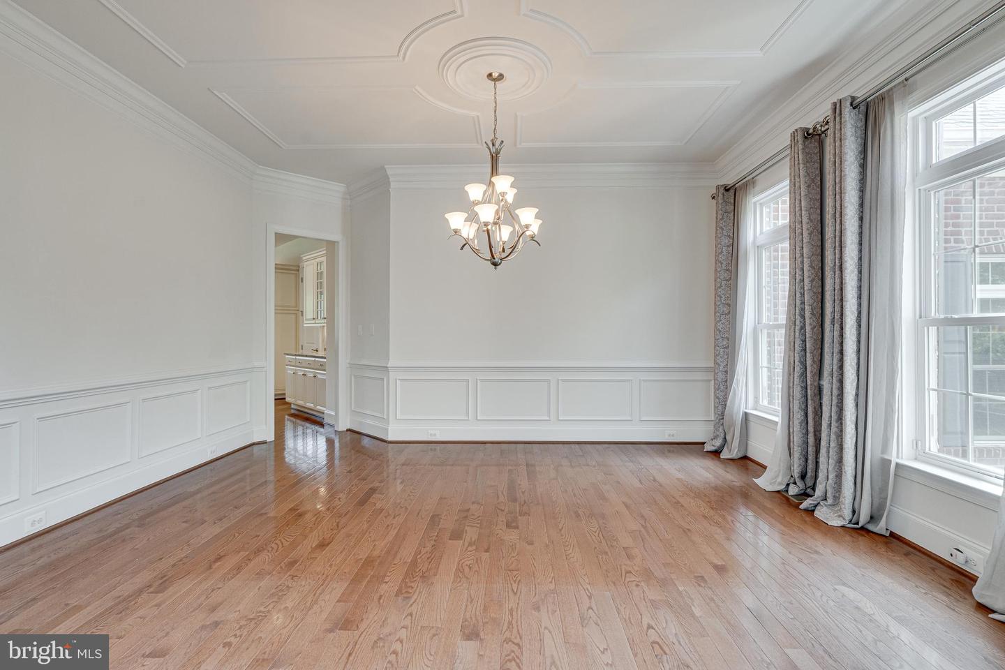 10002 COURTHOUSE RD, VIENNA, Virginia 22181, 6 Bedrooms Bedrooms, ,5 BathroomsBathrooms,Residential,For sale,10002 COURTHOUSE RD,VAFX2285324 MLS # VAFX2285324 10002 COURTHOUSE RD, VIENNA, Virginia 22181, 6 Bedrooms Bedrooms, ,5 BathroomsBathrooms,Residential,For sale,10002 COURTHOUSE RD,VAFX2285324 MLS # VAFX2285324