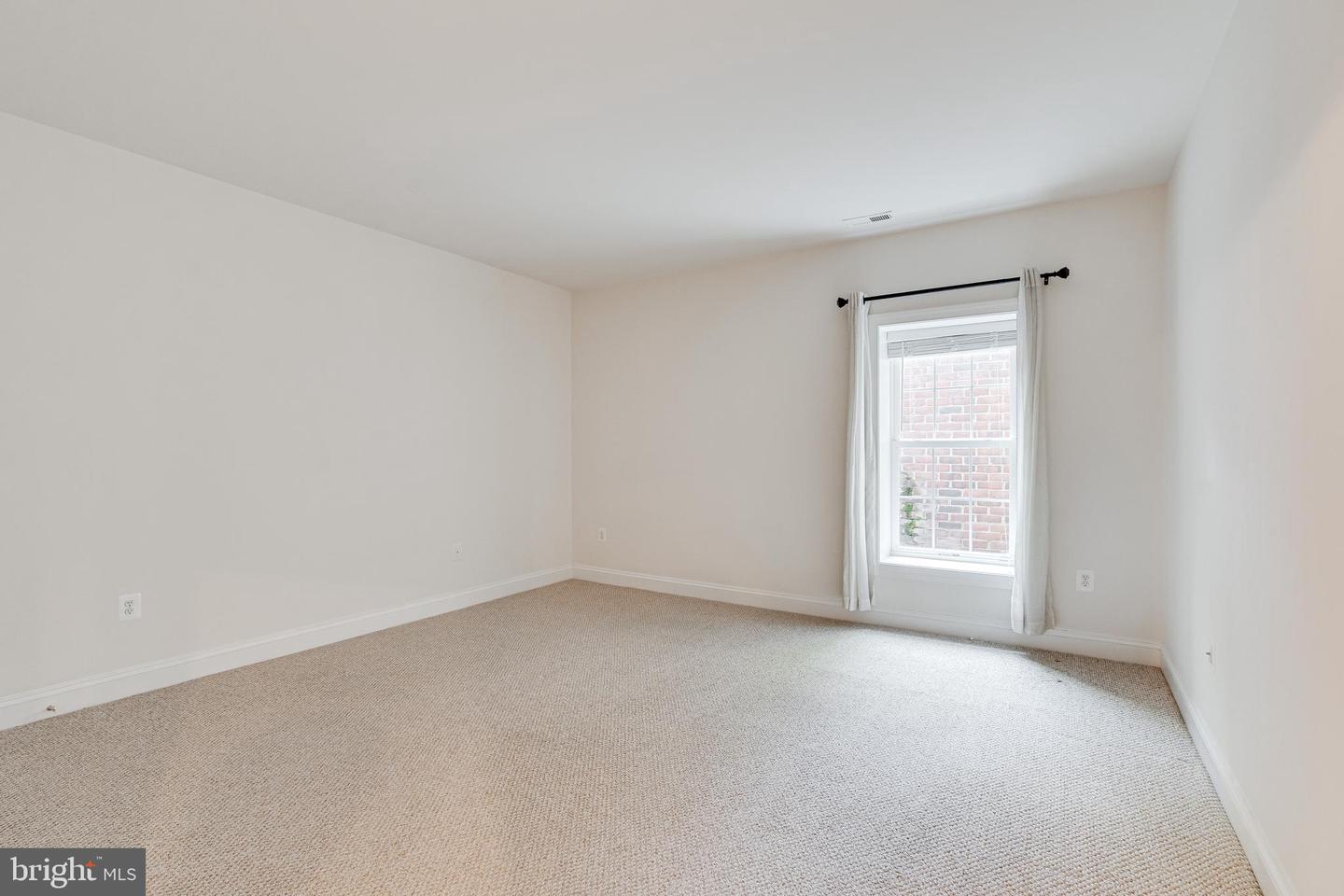 10002 COURTHOUSE RD, VIENNA, Virginia 22181, 6 Bedrooms Bedrooms, ,5 BathroomsBathrooms,Residential,For sale,10002 COURTHOUSE RD,VAFX2285324 MLS # VAFX2285324 10002 COURTHOUSE RD, VIENNA, Virginia 22181, 6 Bedrooms Bedrooms, ,5 BathroomsBathrooms,Residential,For sale,10002 COURTHOUSE RD,VAFX2285324 MLS # VAFX2285324