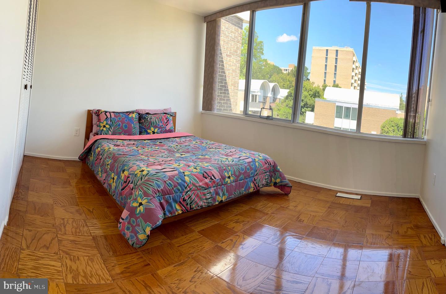 1340 4TH ST SW #T-1340, WASHINGTON, District Of Columbia 20024, 3 Bedrooms Bedrooms, 5 Rooms Rooms,1 BathroomBathrooms,Residential,For sale,1340 4TH ST SW #T-1340,DCDC2213062 MLS # DCDC2213062