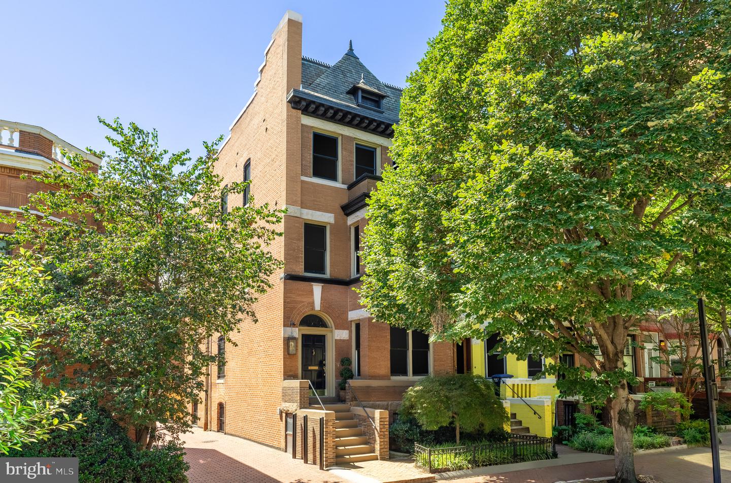 1612 T ST NW, WASHINGTON, District Of Columbia 20009, 6 Bedrooms Bedrooms, ,4 BathroomsBathrooms,Residential,For sale,1612 T ST NW,DCDC2215792 MLS # DCDC2215792