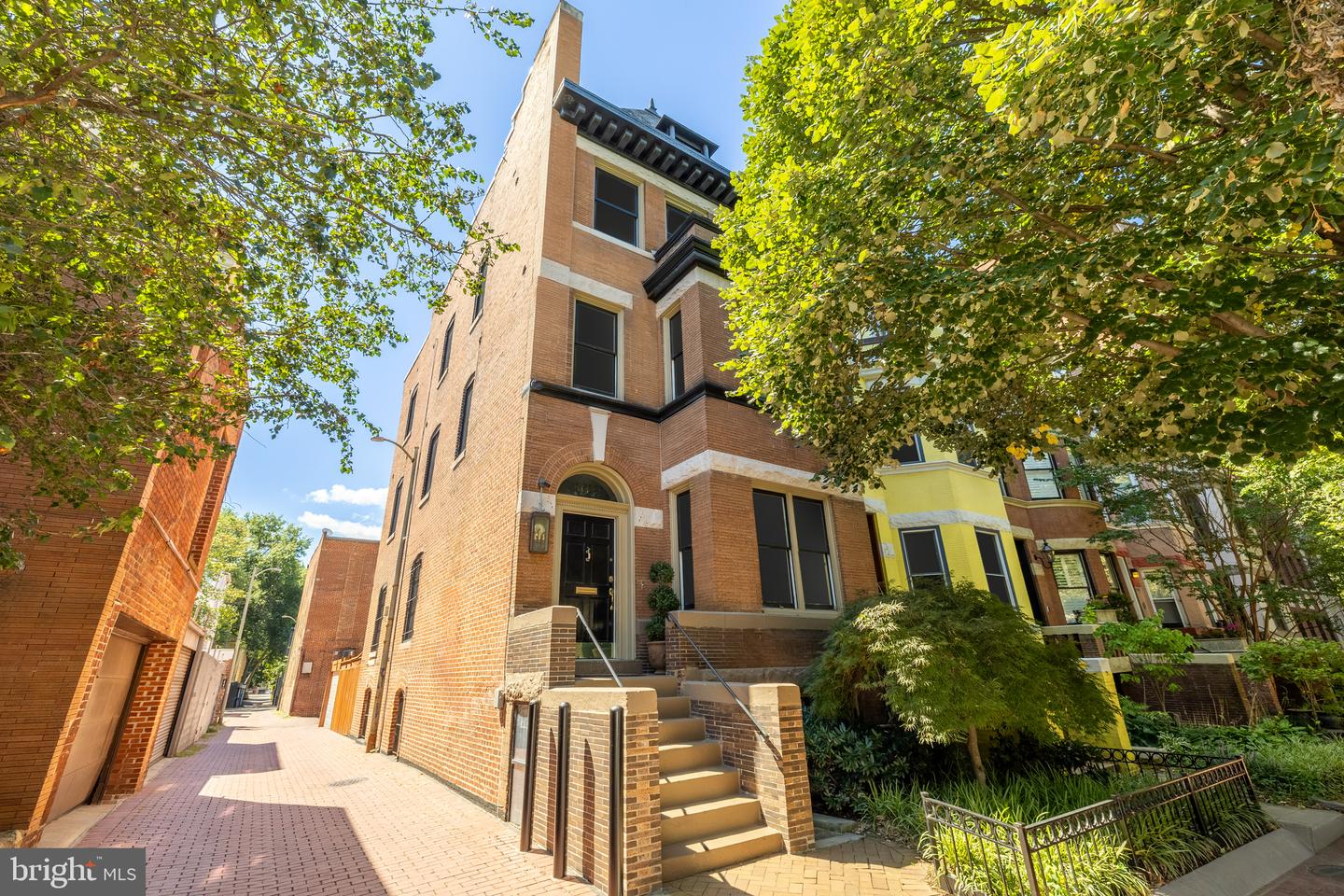 1612 T ST NW, WASHINGTON, District Of Columbia 20009, 6 Bedrooms Bedrooms, ,4 BathroomsBathrooms,Residential,For sale,1612 T ST NW,DCDC2215792 MLS # DCDC2215792