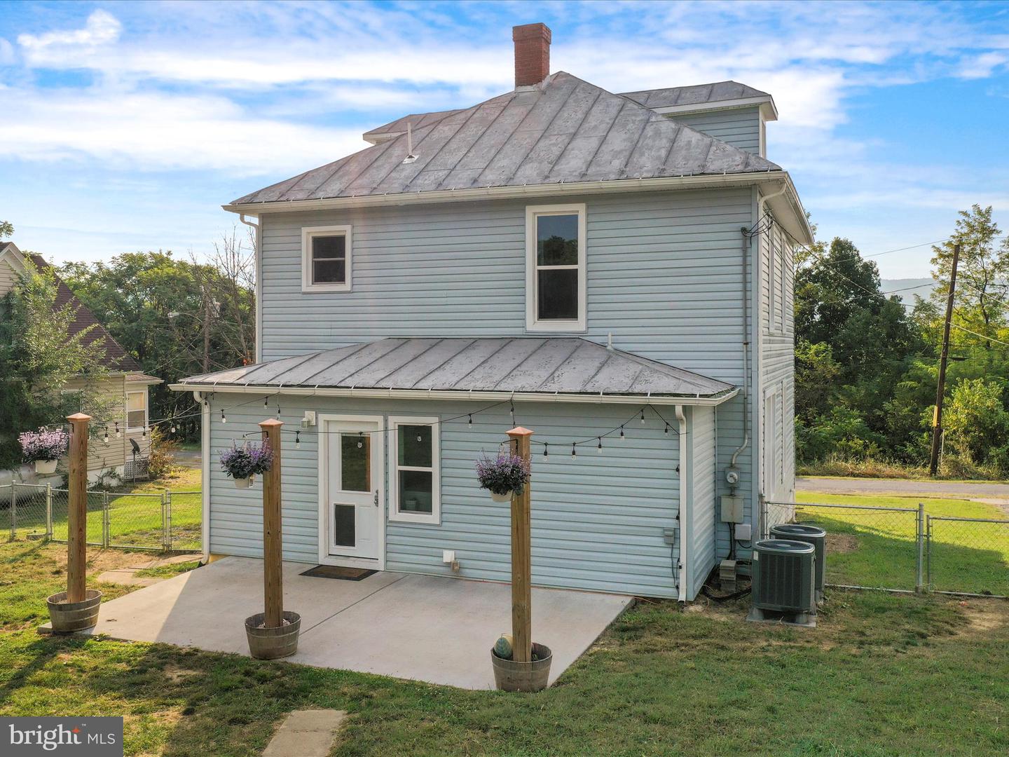 3341 HILLCREST DR, TOMS BROOK, Virginia 22660, 3 Bedrooms Bedrooms, ,2 BathroomsBathrooms,Residential,For sale,3341 HILLCREST DR,VASH2012630 MLS # VASH2012630