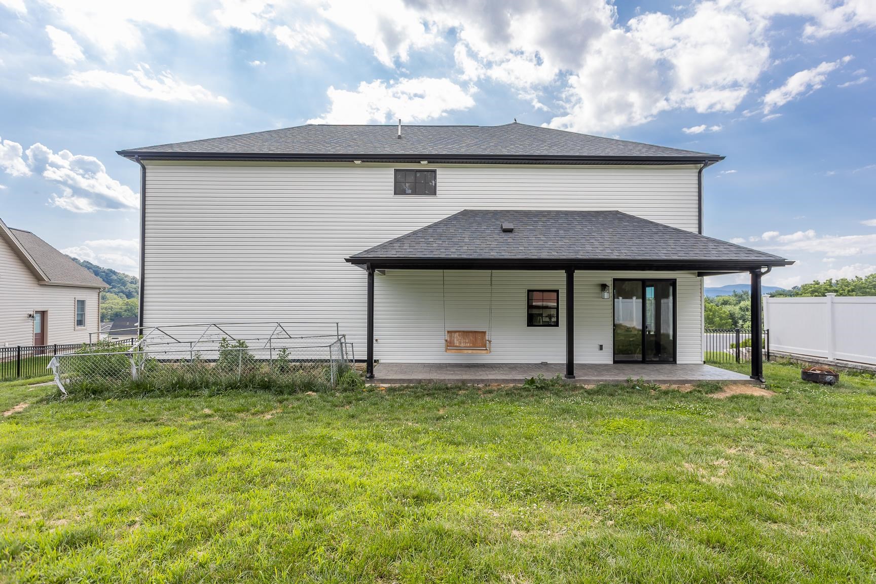 130 MILLVIEW DR, BRIDGEWATER, Virginia 22812, 4 Bedrooms Bedrooms, ,2 BathroomsBathrooms,Residential,130 MILLVIEW DR,672387 MLS # 672387