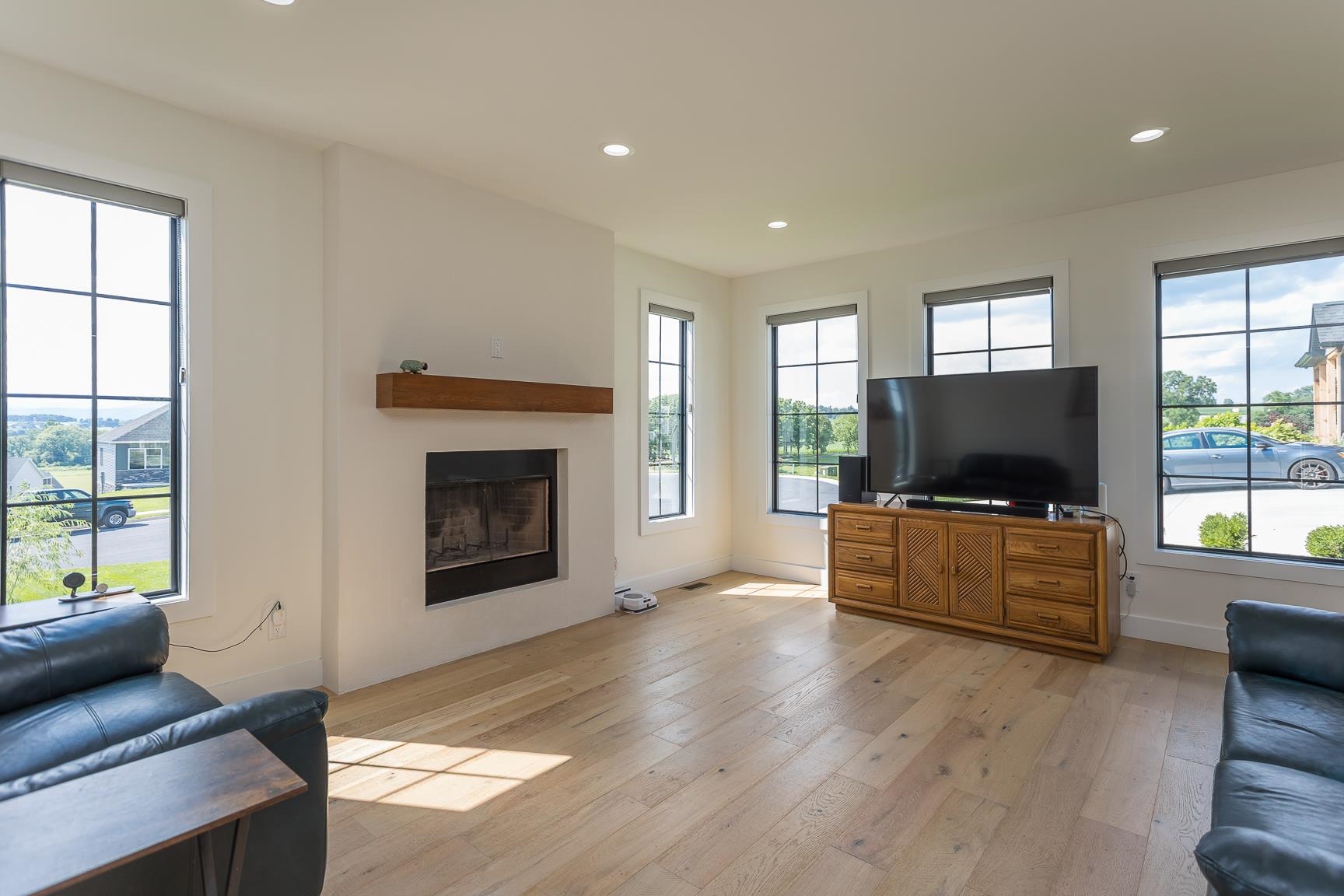 130 MILLVIEW DR, BRIDGEWATER, Virginia 22812, 4 Bedrooms Bedrooms, ,2 BathroomsBathrooms,Residential,130 MILLVIEW DR,672387 MLS # 672387