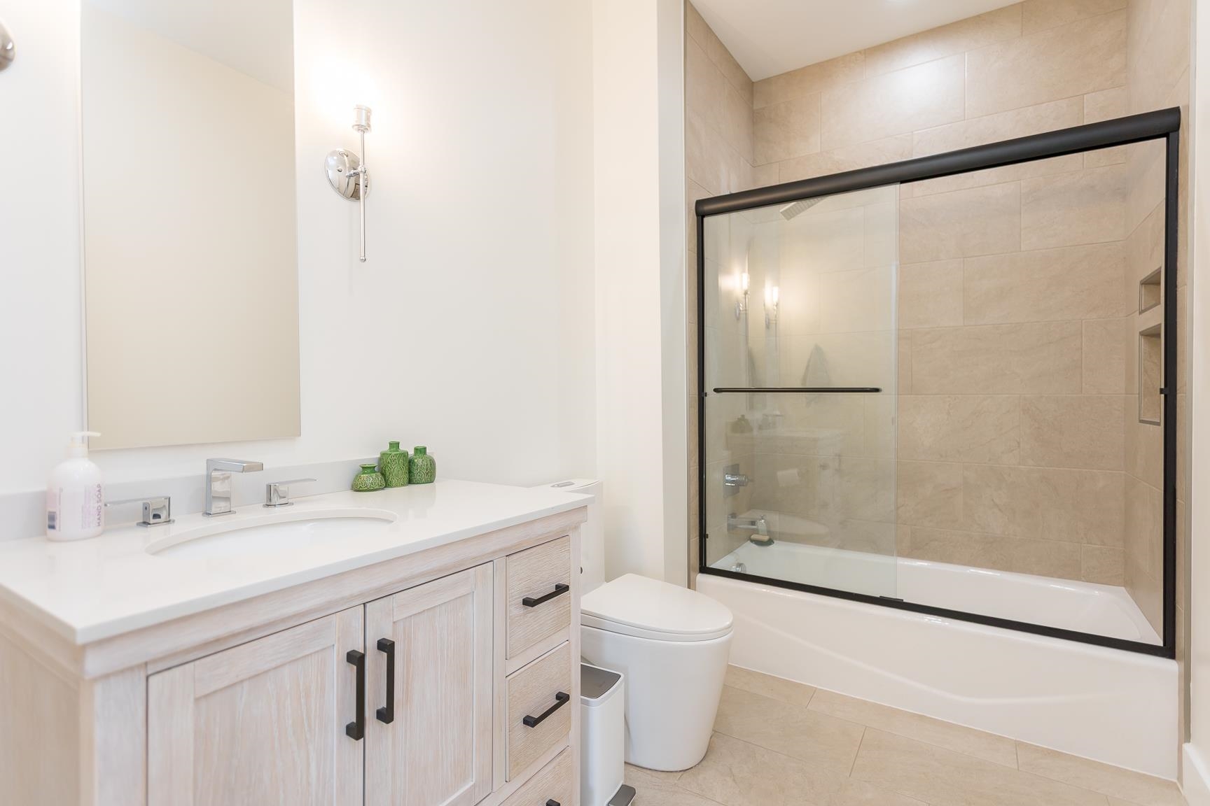 130 MILLVIEW DR, BRIDGEWATER, Virginia 22812, 4 Bedrooms Bedrooms, ,2 BathroomsBathrooms,Residential,130 MILLVIEW DR,672387 MLS # 672387