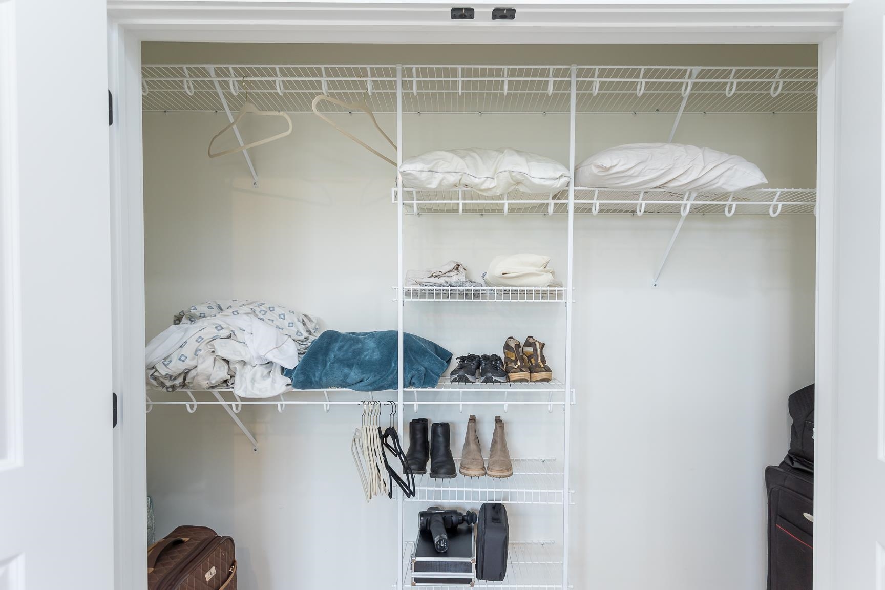 130 MILLVIEW DR, BRIDGEWATER, Virginia 22812, 4 Bedrooms Bedrooms, ,2 BathroomsBathrooms,Residential,130 MILLVIEW DR,672387 MLS # 672387