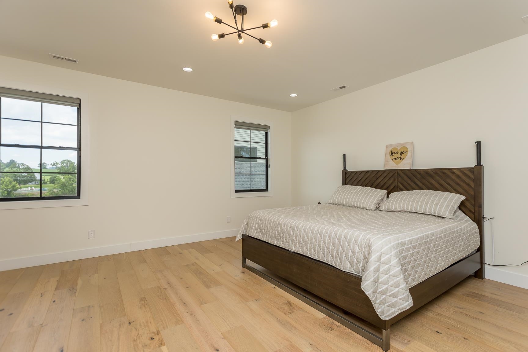 130 MILLVIEW DR, BRIDGEWATER, Virginia 22812, 4 Bedrooms Bedrooms, ,2 BathroomsBathrooms,Residential,130 MILLVIEW DR,672387 MLS # 672387