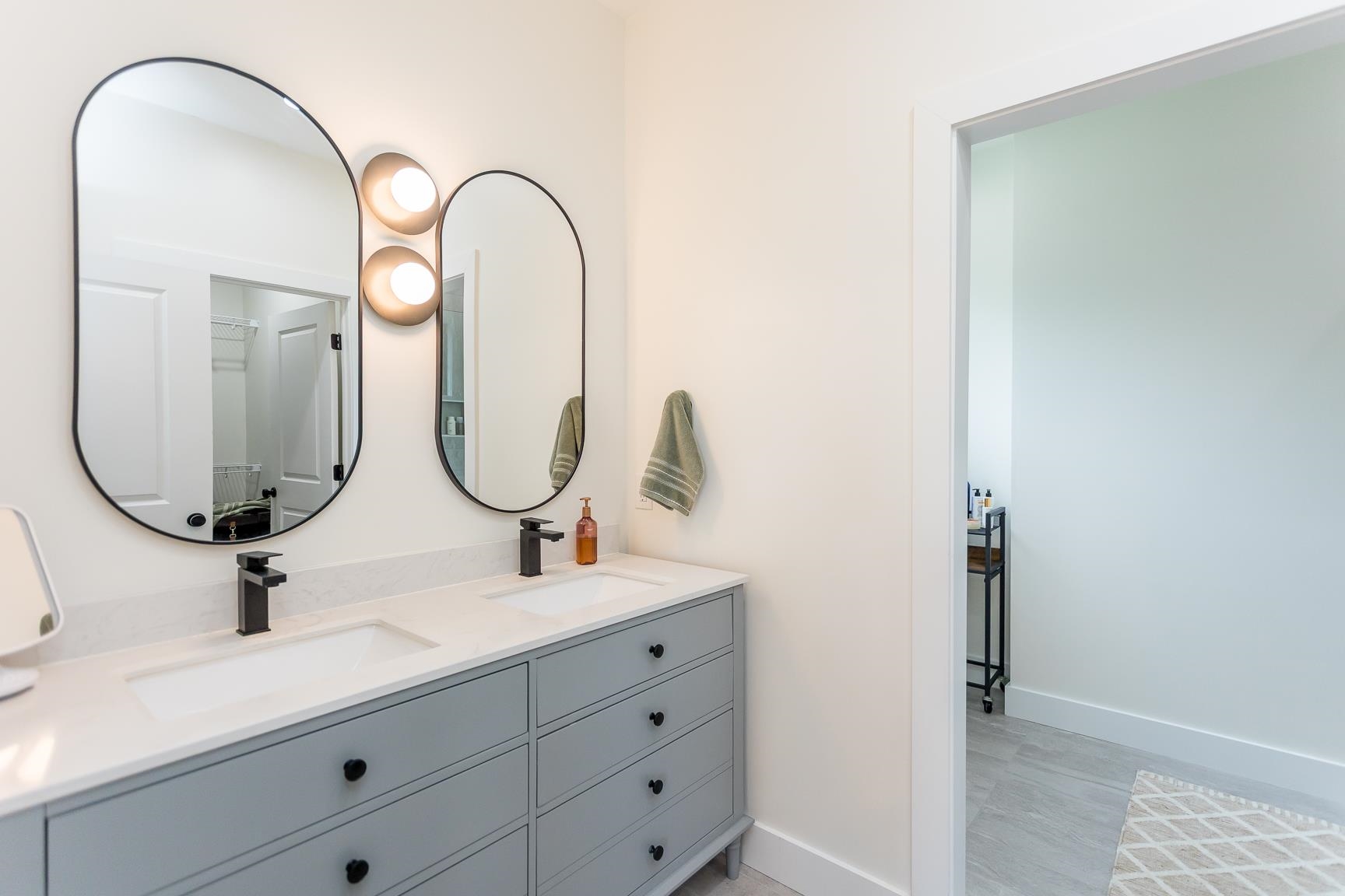 130 MILLVIEW DR, BRIDGEWATER, Virginia 22812, 4 Bedrooms Bedrooms, ,2 BathroomsBathrooms,Residential,130 MILLVIEW DR,672387 MLS # 672387