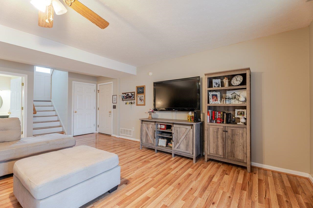 2760 LANIER LN, MCGAHEYSVILLE, Virginia 22846, 3 Bedrooms Bedrooms, ,3 BathroomsBathrooms,Residential,2760 LANIER LN,672388 MLS # 672388