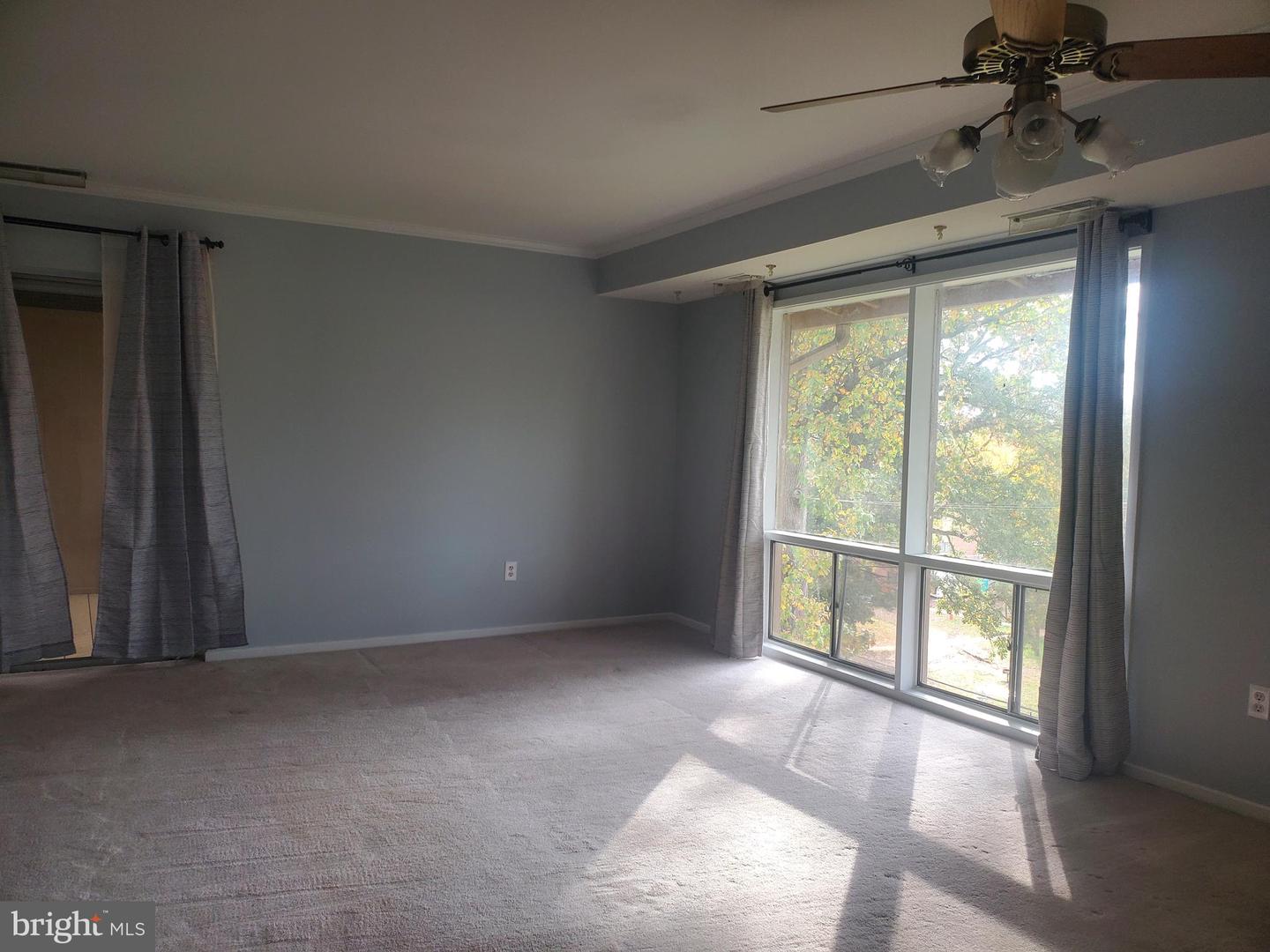 7336 LEE HWY #203, FALLS CHURCH, Virginia 22046, 2 Bedrooms Bedrooms, ,1 BathroomBathrooms,Residential,For sale,7336 LEE HWY #203,VAFX2281554 MLS # VAFX2281554