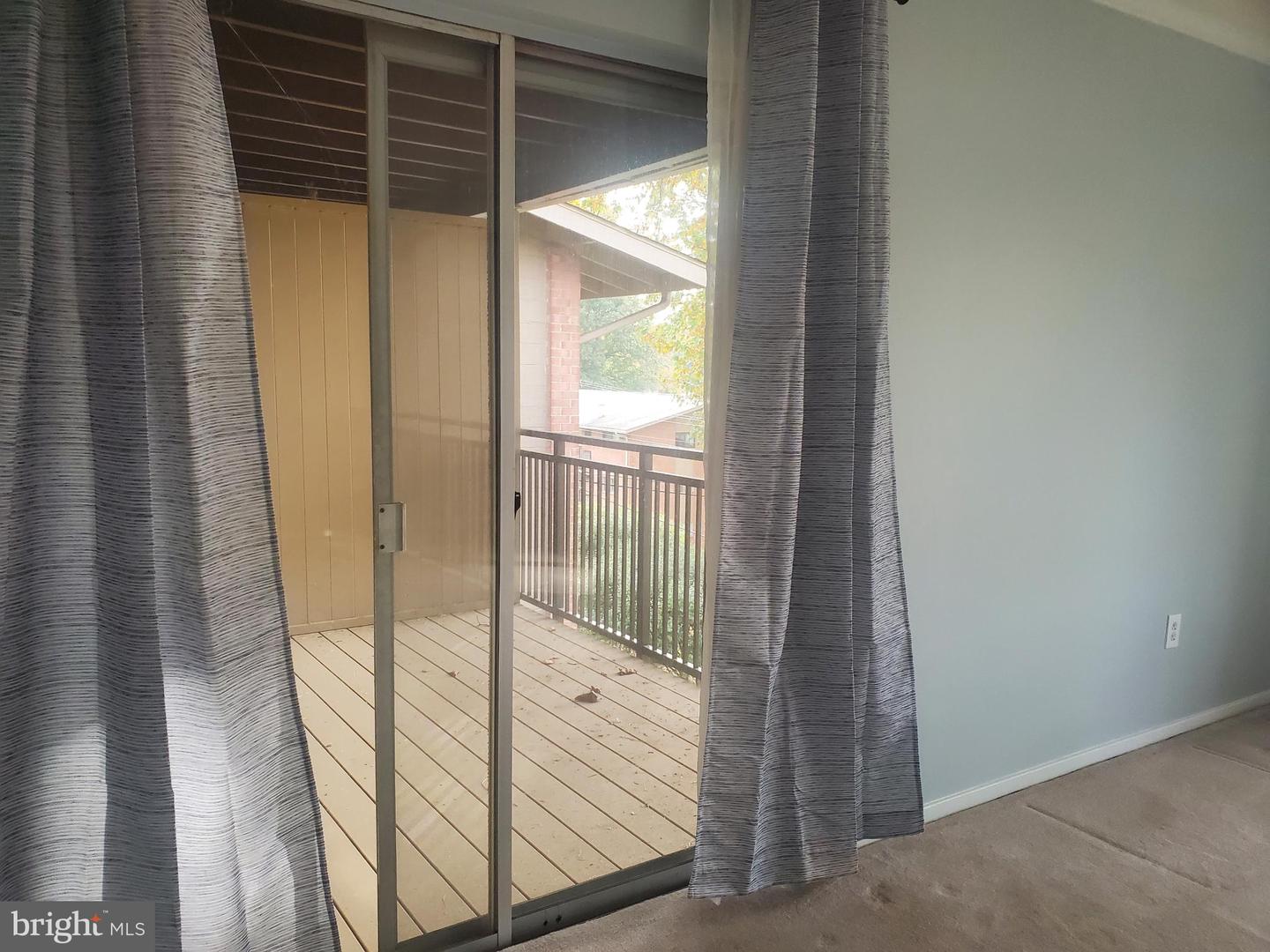 7336 LEE HWY #203, FALLS CHURCH, Virginia 22046, 2 Bedrooms Bedrooms, ,1 BathroomBathrooms,Residential,For sale,7336 LEE HWY #203,VAFX2281554 MLS # VAFX2281554