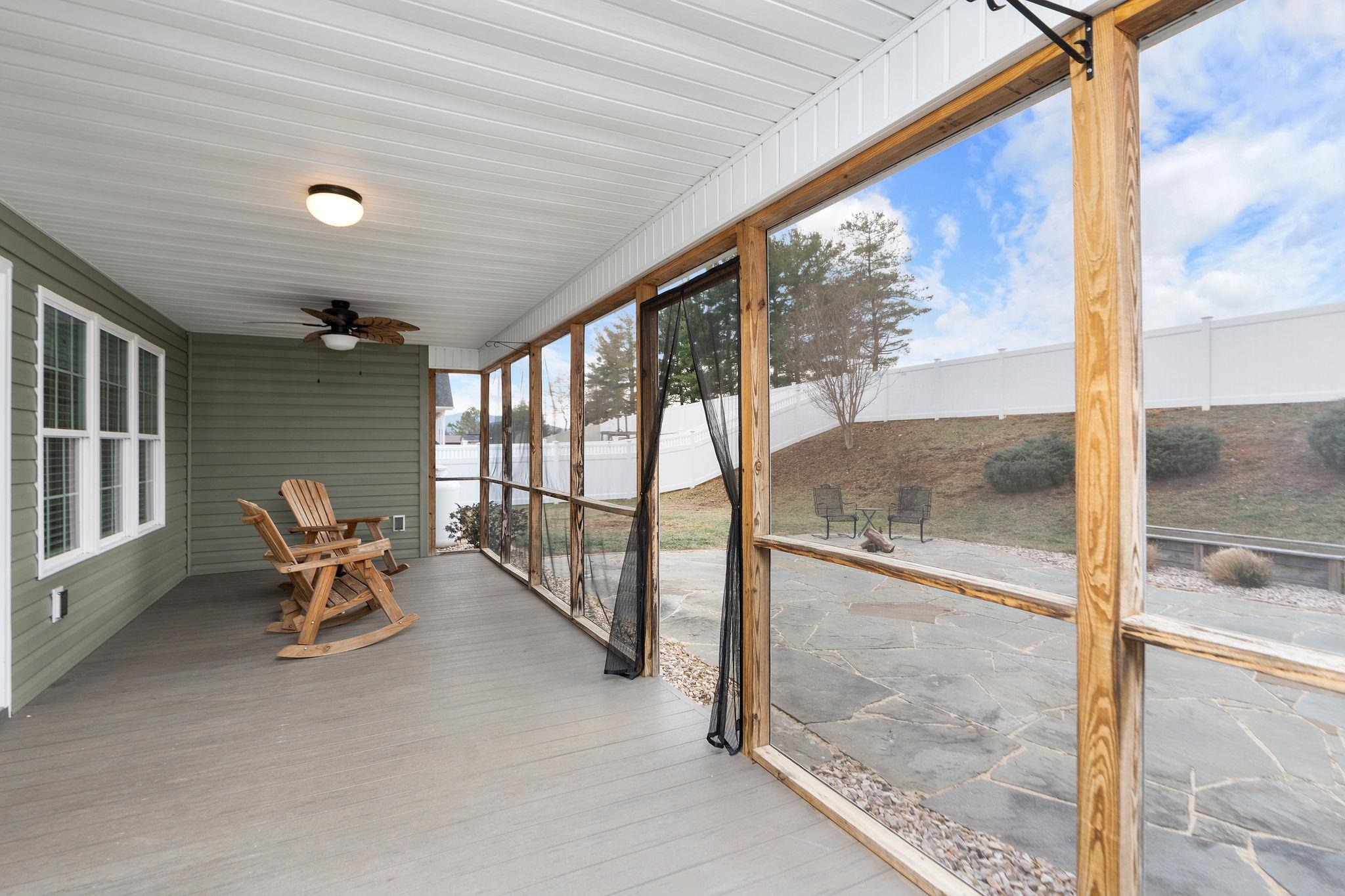 80 RIVERHEAD DR, STAUNTON, Virginia 24401, 4 Bedrooms Bedrooms, ,3 BathroomsBathrooms,Residential,80 RIVERHEAD DR,672394 MLS # 672394