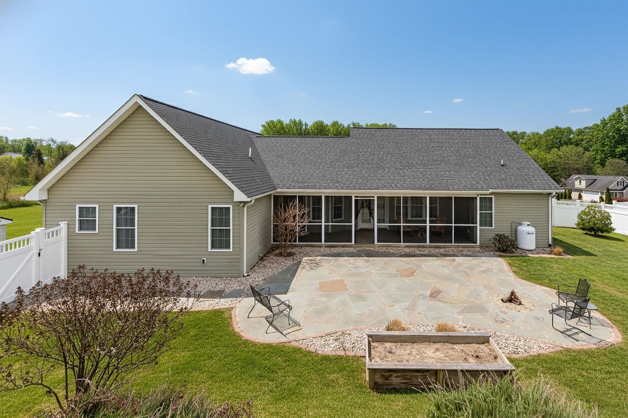 80 RIVERHEAD DR, STAUNTON, Virginia 24401, 4 Bedrooms Bedrooms, ,3 BathroomsBathrooms,Residential,80 RIVERHEAD DR,672394 MLS # 672394