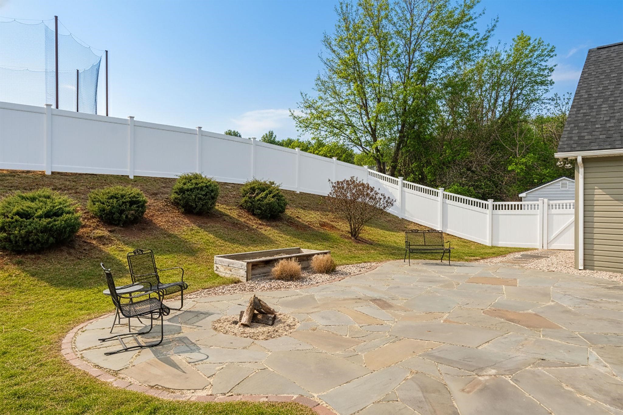 80 RIVERHEAD DR, STAUNTON, Virginia 24401, 4 Bedrooms Bedrooms, ,3 BathroomsBathrooms,Residential,80 RIVERHEAD DR,672394 MLS # 672394