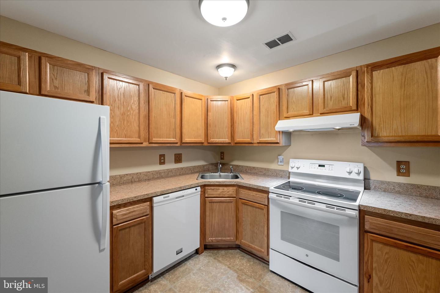 113-2 TIMBERLAKE TER #2, STEPHENS CITY, Virginia 22655, ,Residential,For sale,113-2 TIMBERLAKE TER #2,VAFV2038726 MLS # VAFV2038726