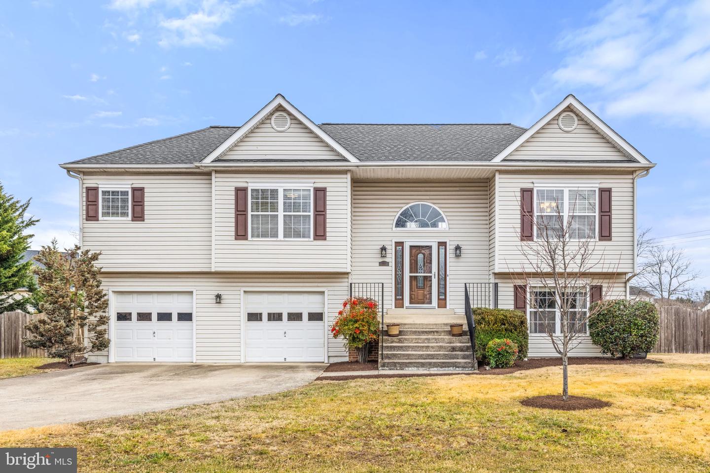 207 TREFOIL CT, WINCHESTER, Virginia 22602, 3 Bedrooms Bedrooms, ,3 BathroomsBathrooms,Residential,For sale,207 TREFOIL CT,VAFV2038808 MLS # VAFV2038808