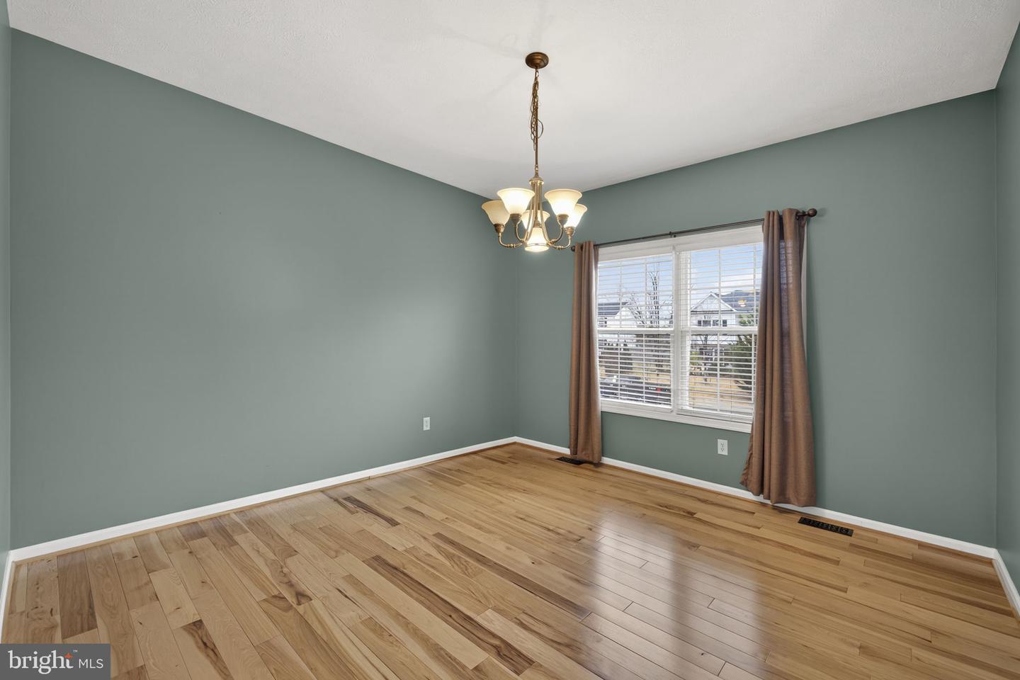 207 TREFOIL CT, WINCHESTER, Virginia 22602, 3 Bedrooms Bedrooms, ,3 BathroomsBathrooms,Residential,For sale,207 TREFOIL CT,VAFV2038808 MLS # VAFV2038808